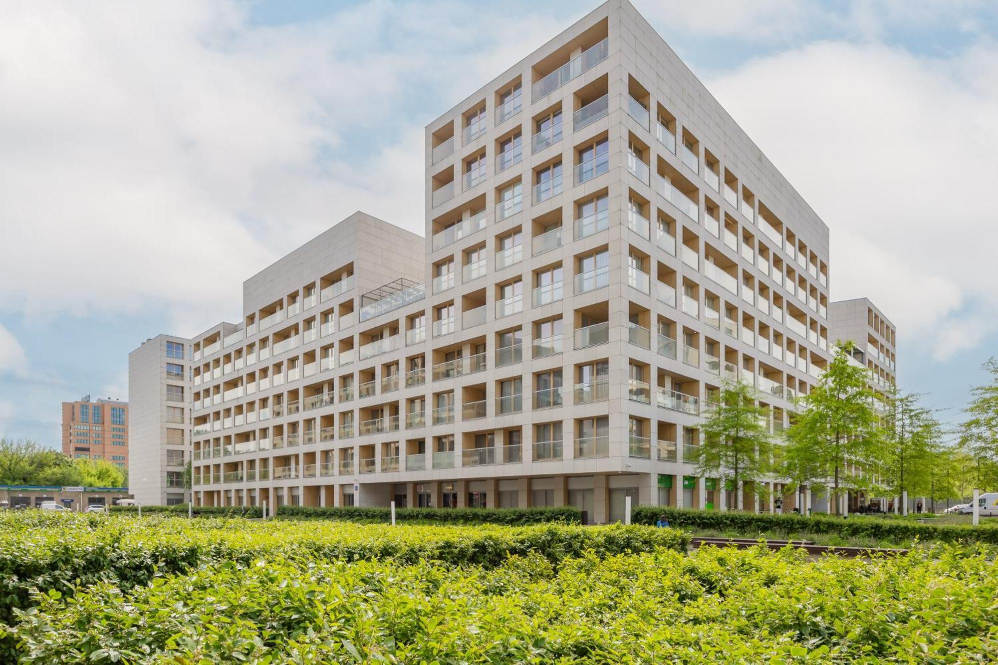 Apartment Cozy With Parking In The 19th District By Renters *