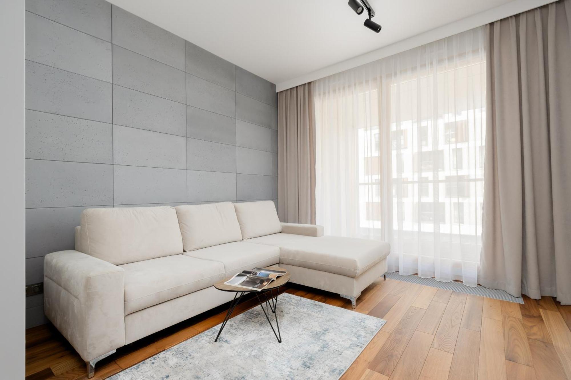Cozy With Parking In The 19th District By Renters