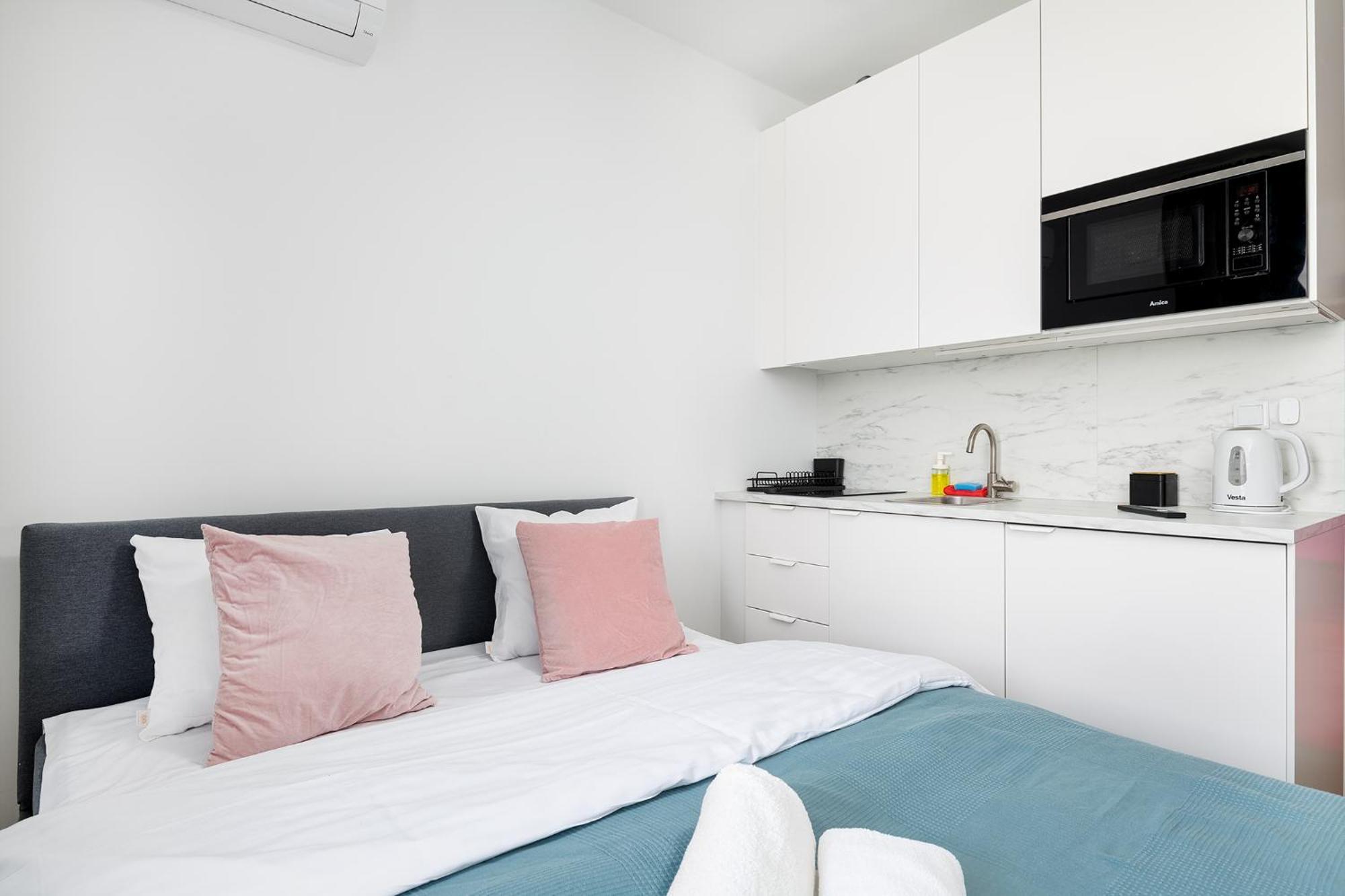 Apartment Rentplanet - Wiktoryn Warsaw