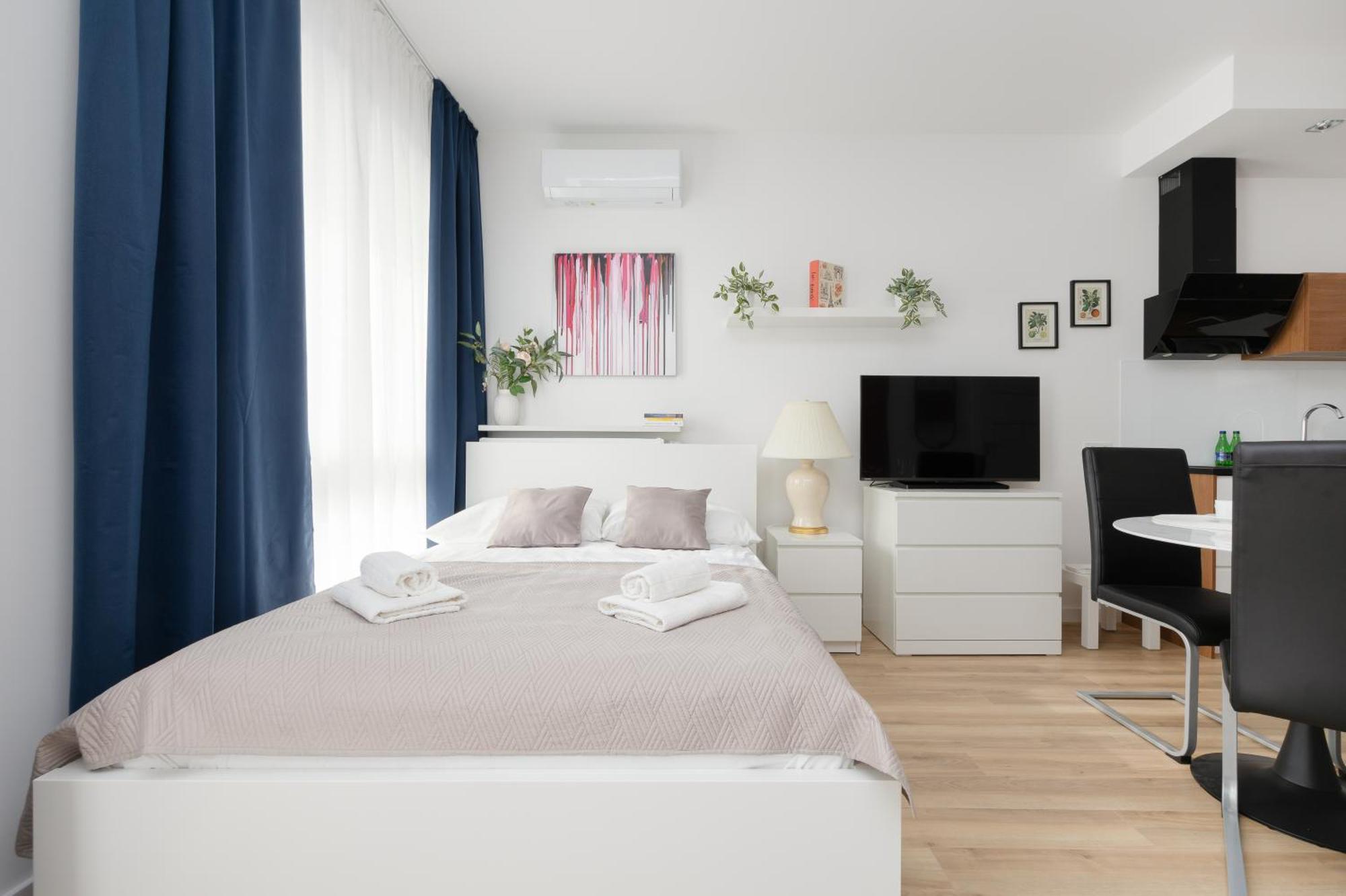 Holzera 6 Close To Medicover And Paley Apartment *