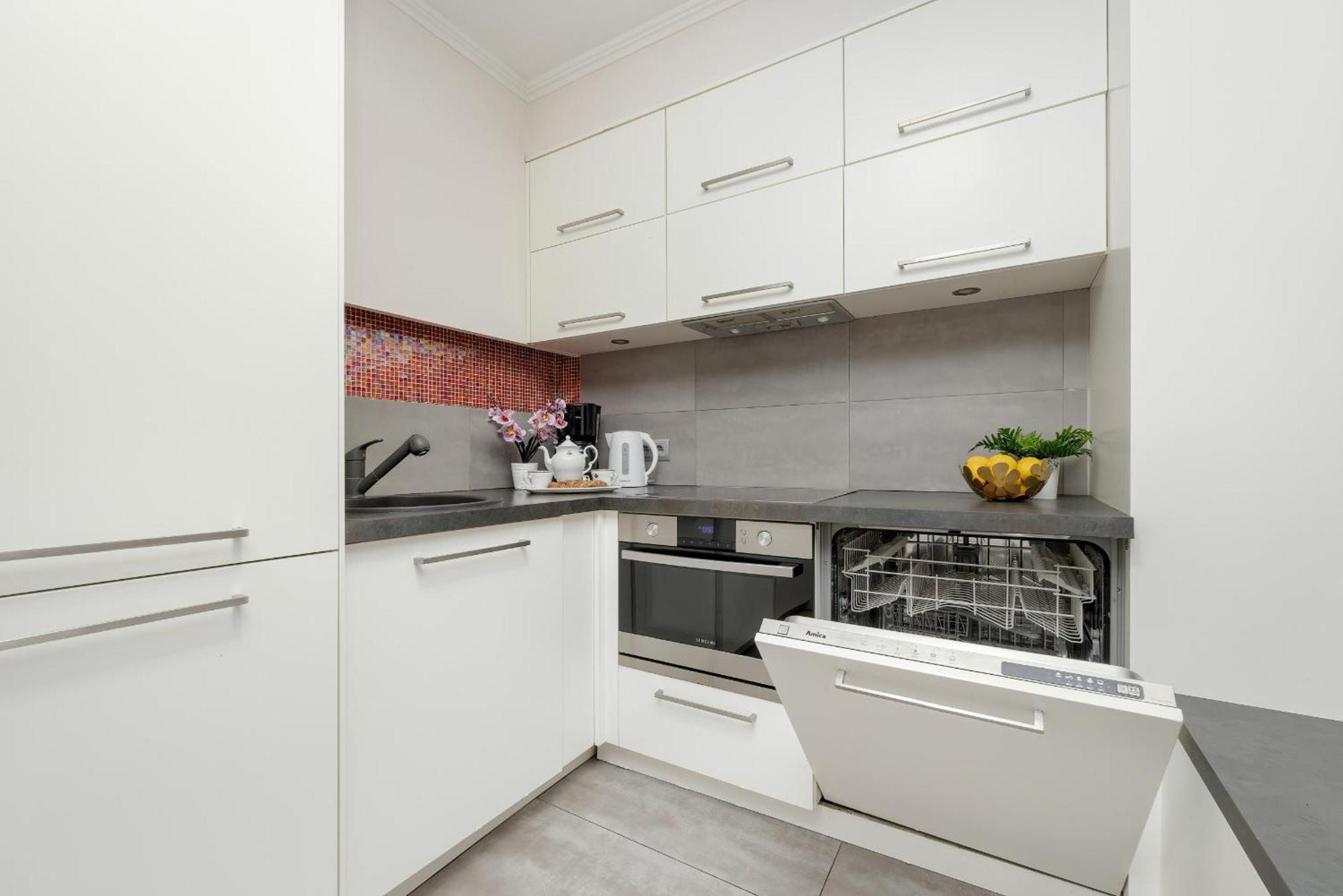 Apartament Central Near Metro Swietokrzyska By Renters Warszawa