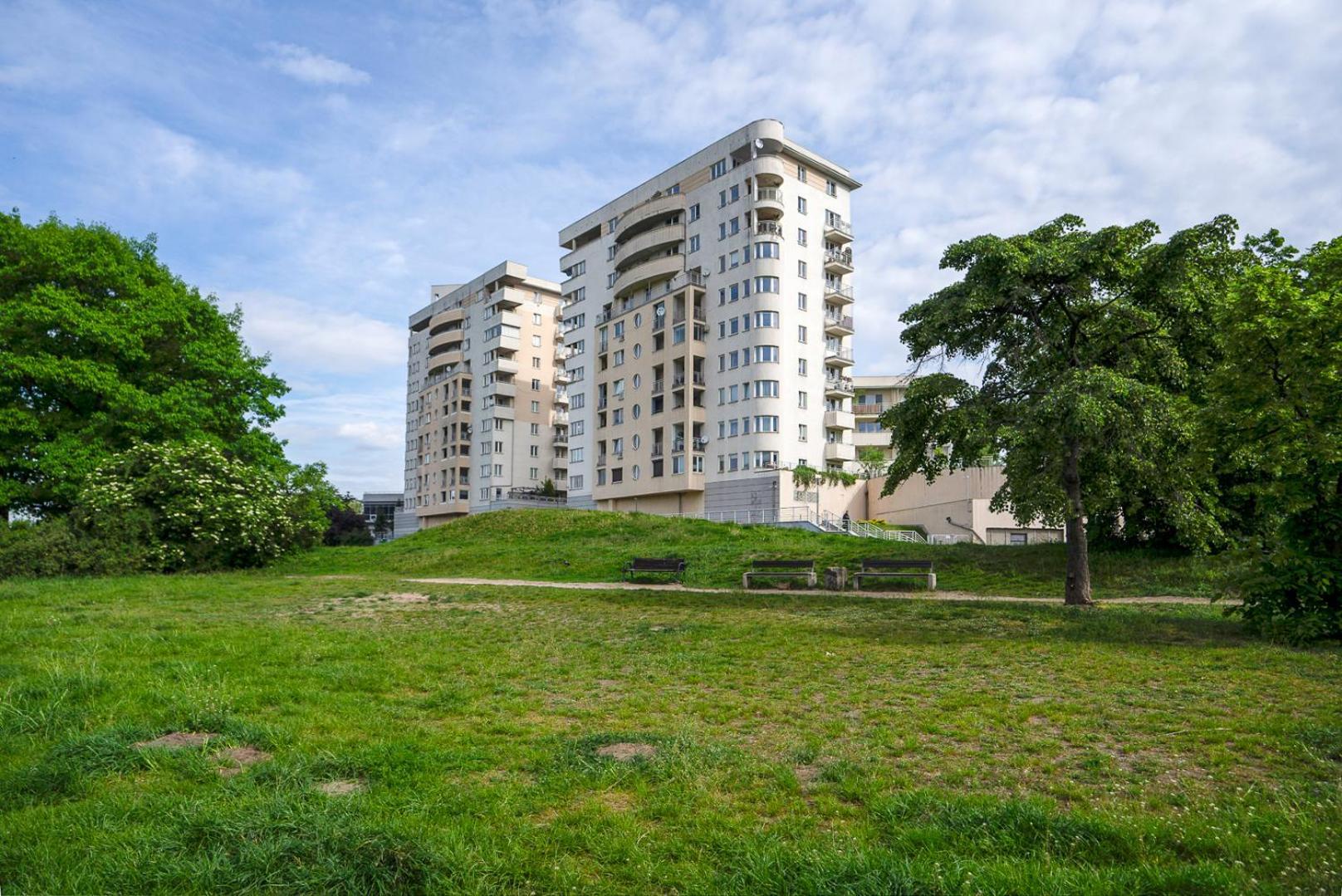 Apartment Studio - City View, Parks Nearby By Rentujemy *