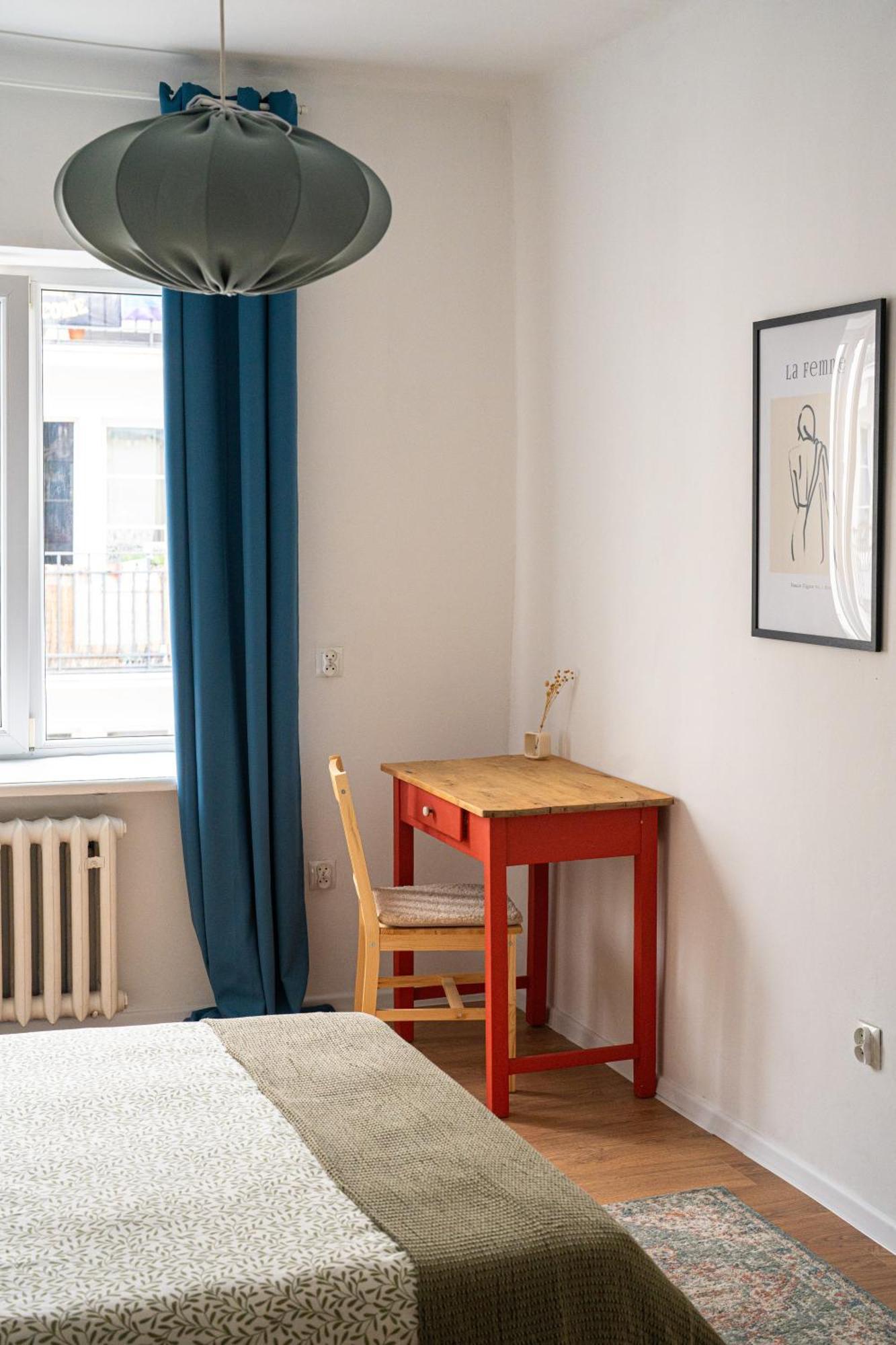 15 Powisle Apartment *