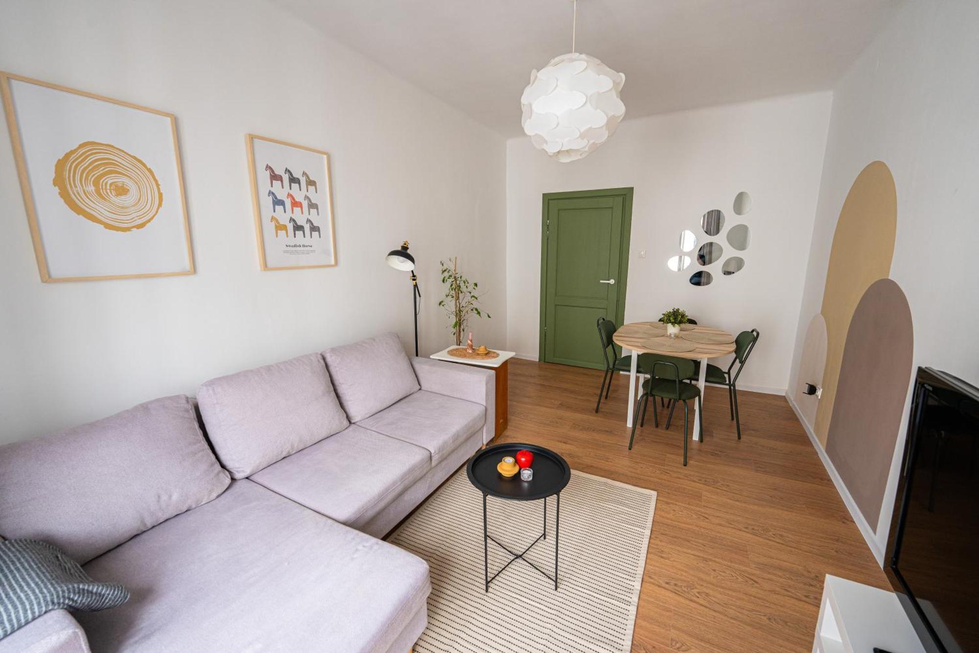 15 Powisle Apartment *