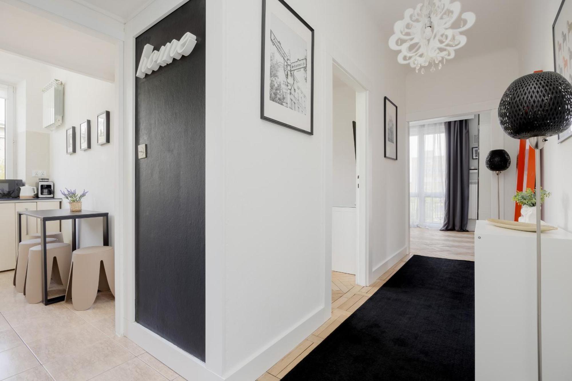 Beautiful & Modern Near The Center By Renters Apartment