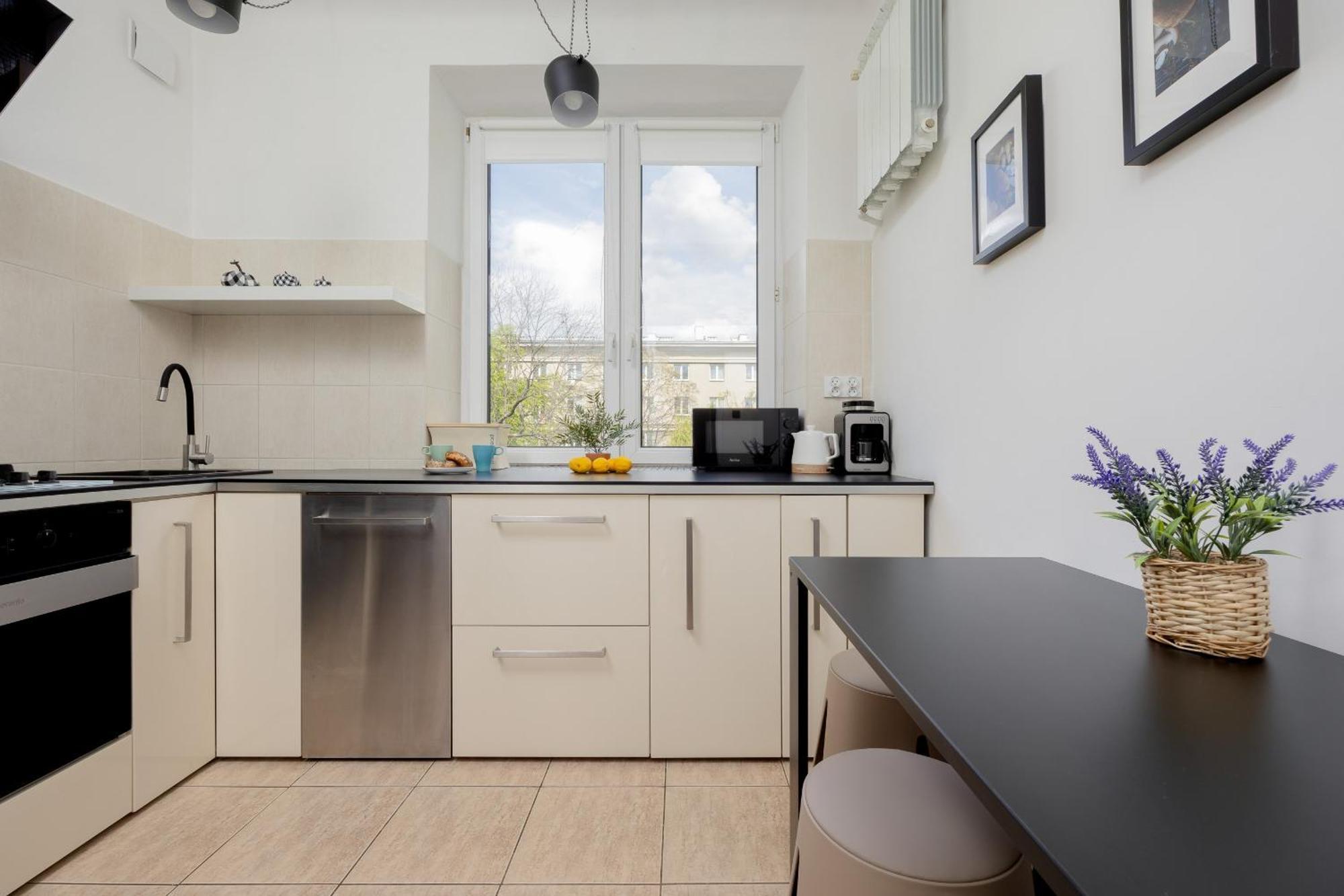Beautiful & Modern Near The Center By Renters Apartment Warschau