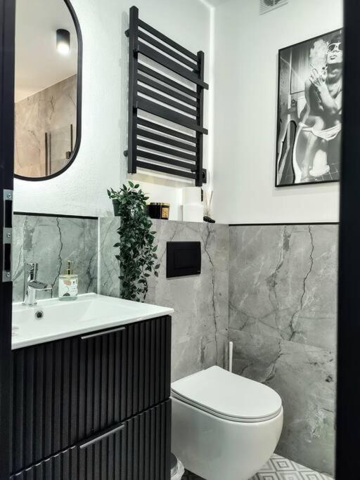 No. 8 / Nr 8 By Cooee Apartment Warschau