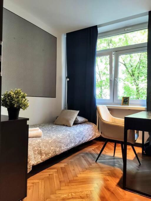 No. 8 / Nr 8 By Cooee