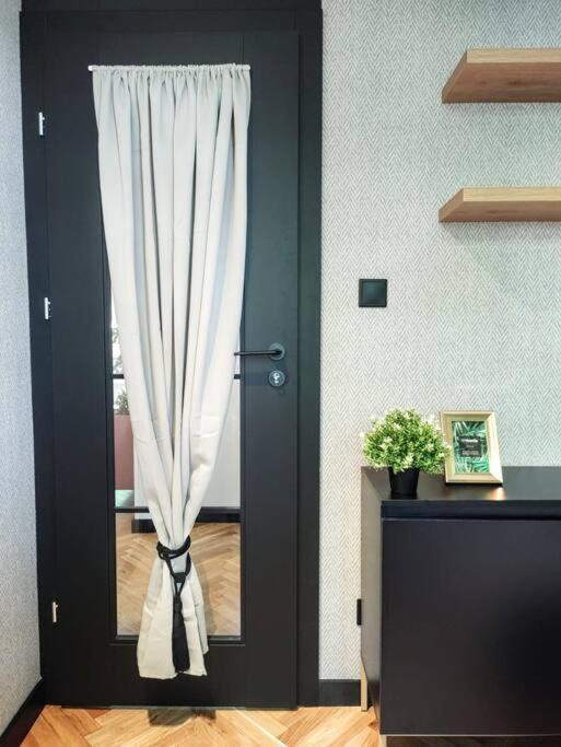 No. 8 / Nr 8 By Cooee Apartment Warsaw