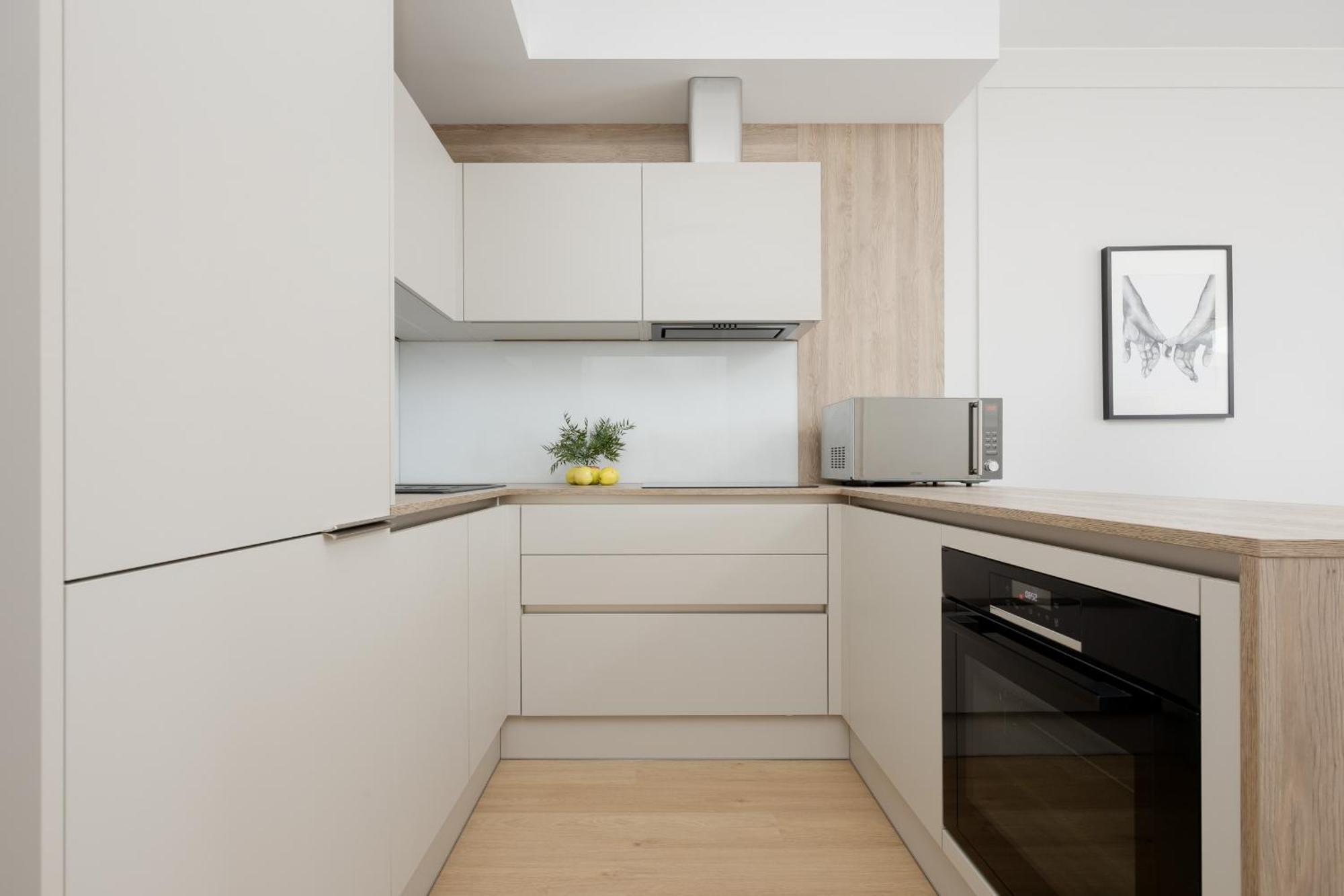 Căn hộ Luxurious In With Sauna And Gym By Renters Prestige *