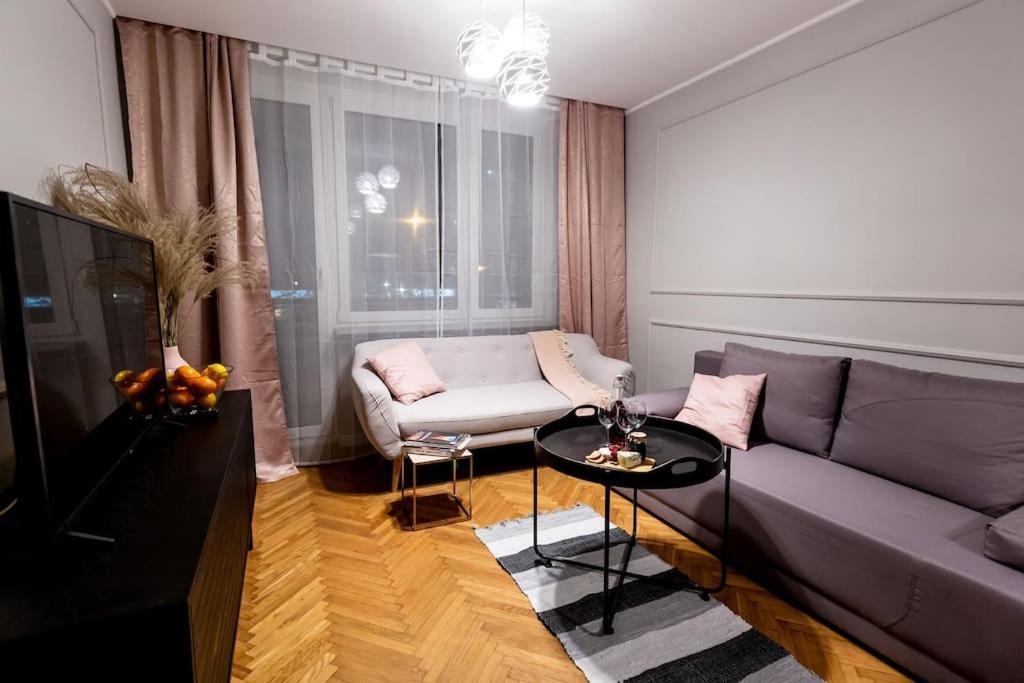 Elegant, Comfortable In The Heart Of Warsaw!
