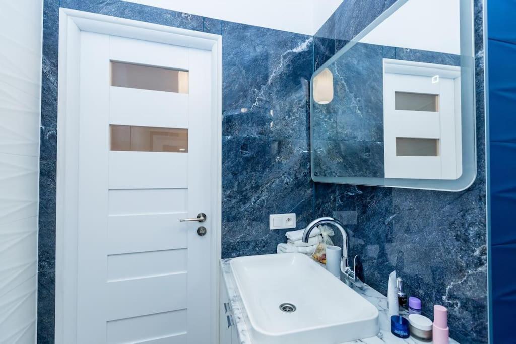 Elegant, Comfortable In The Heart Of Warsaw! Apartament