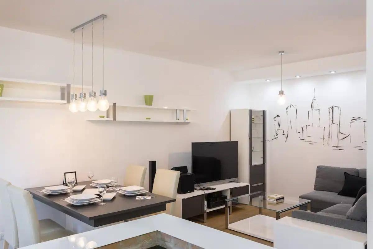 Golden - Big Luxury And Bright - Siedmiogrodzka 1 * Warszawa