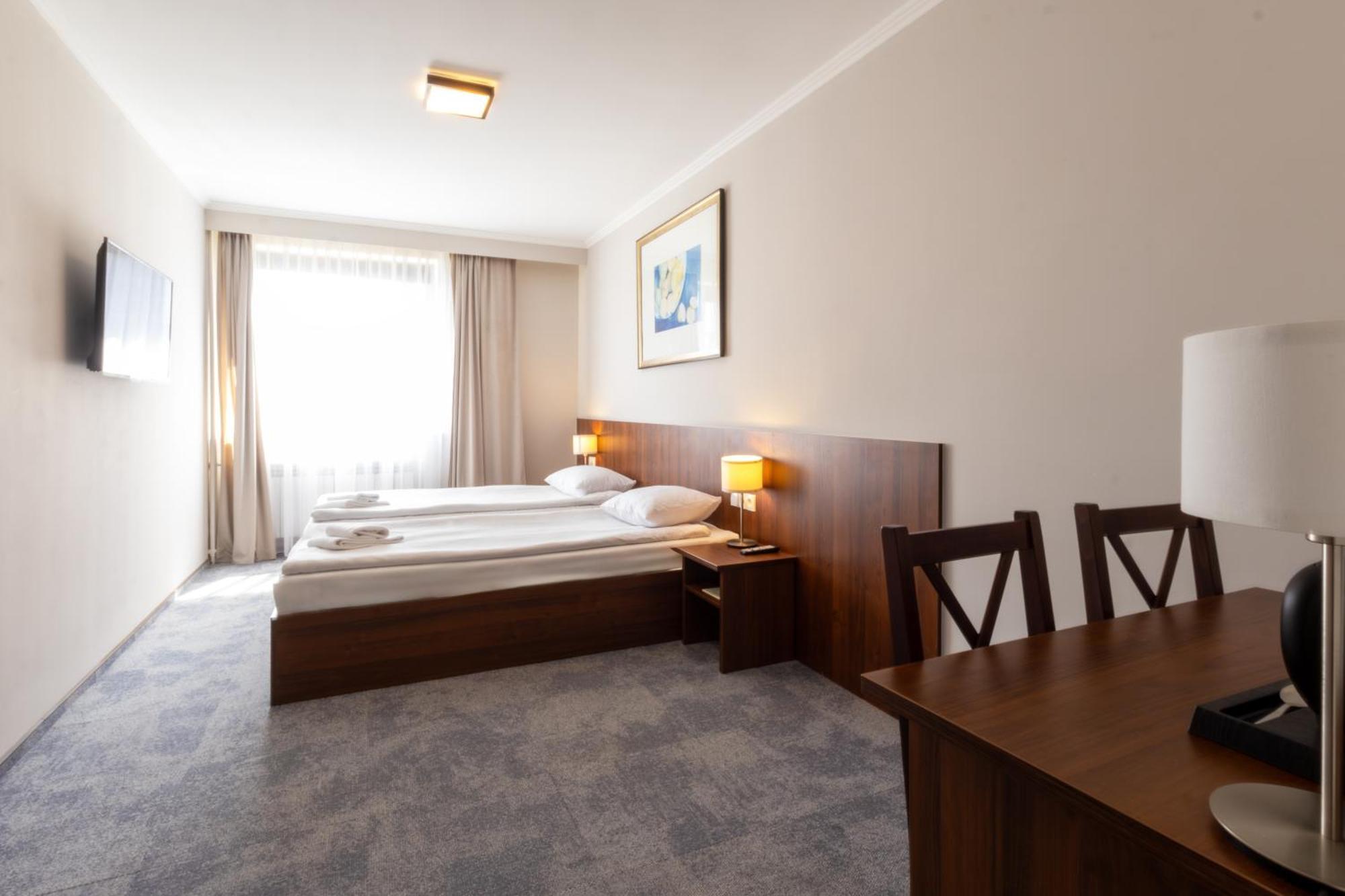 Hotel Hit Warsaw