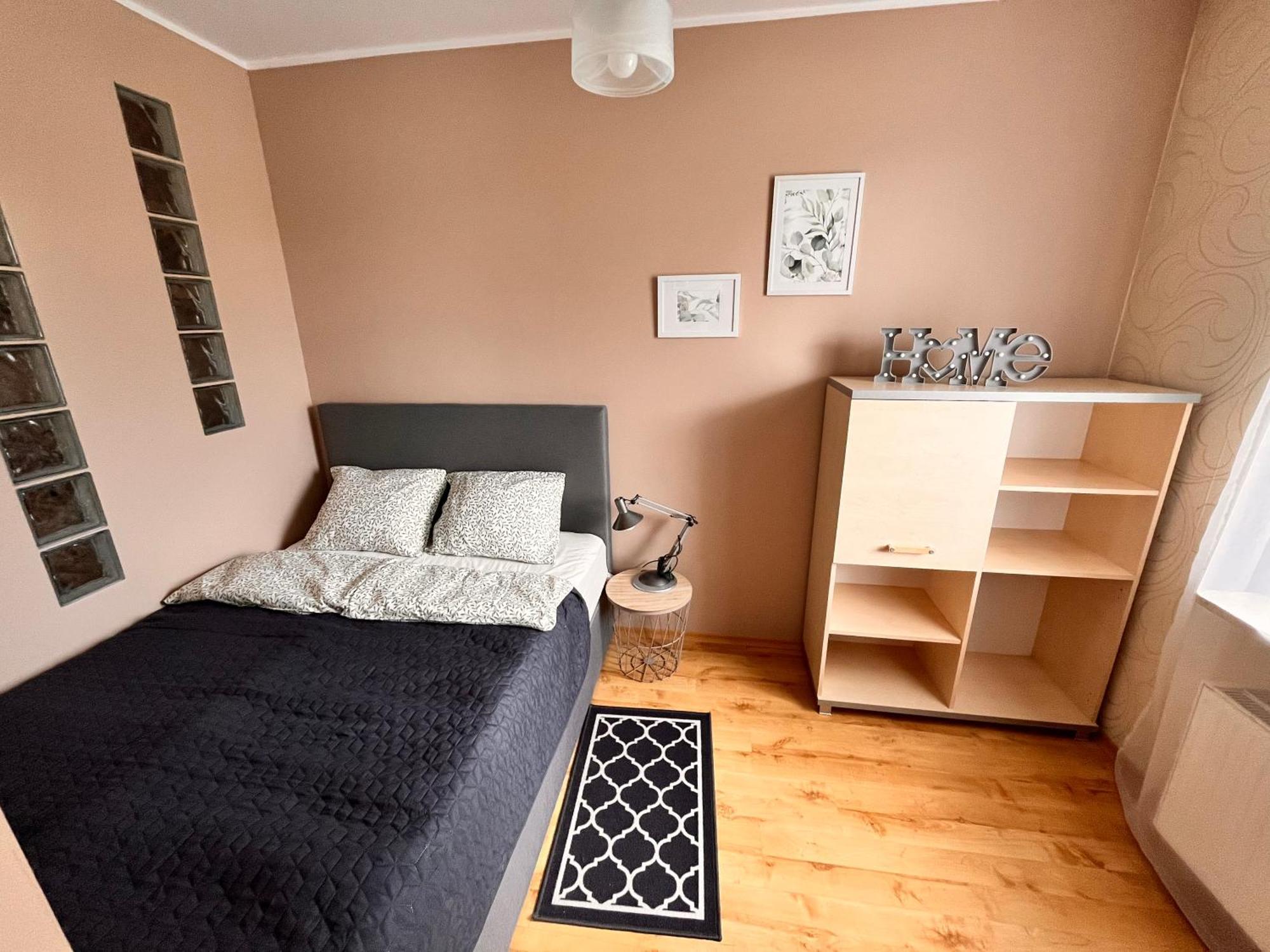 Roentgena 16 Przy Centrum Onkologii I Klinice Novum * Warsaw