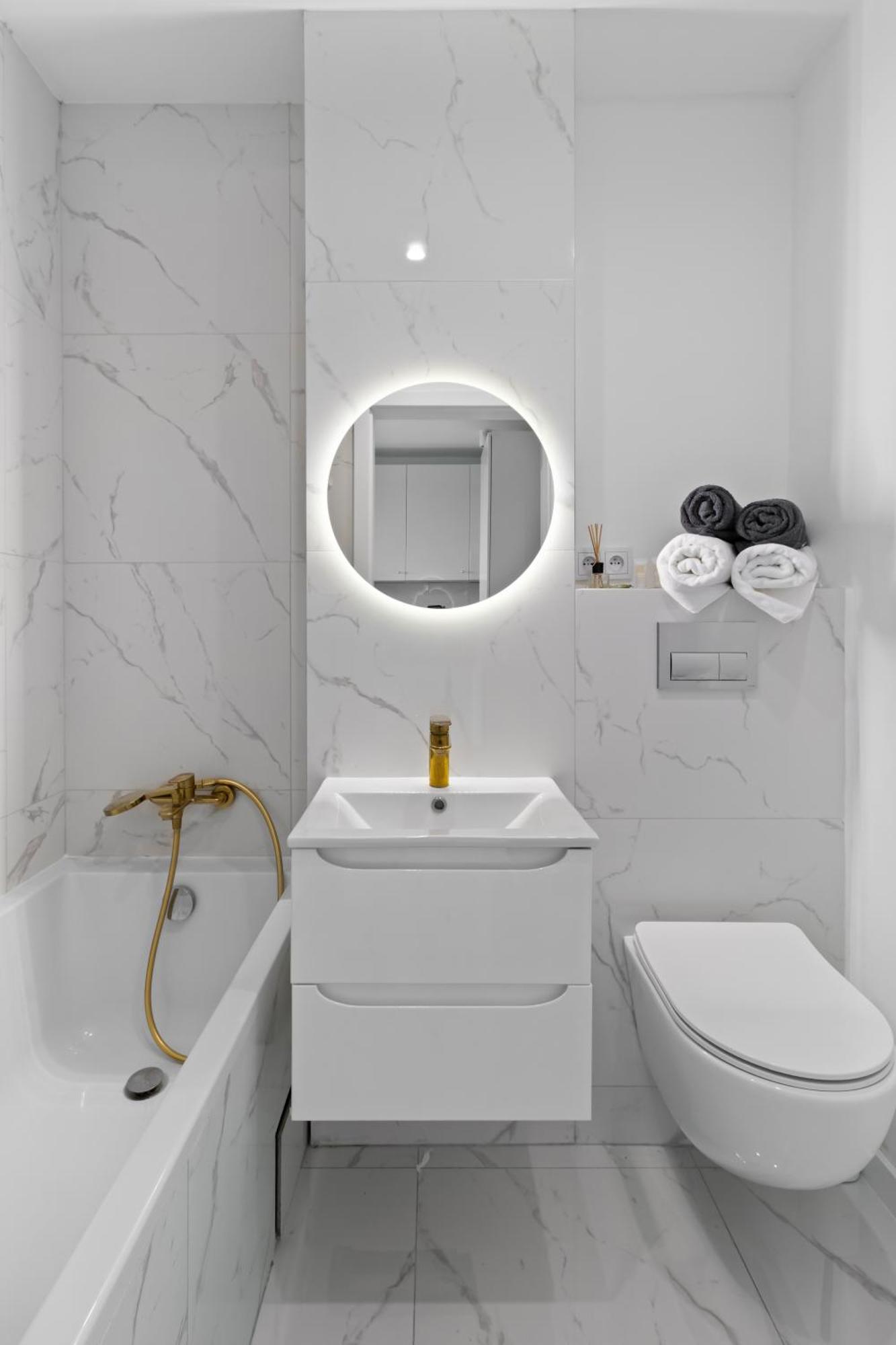 Studio Muranow Ii By Esteum Host Apartment Warsaw