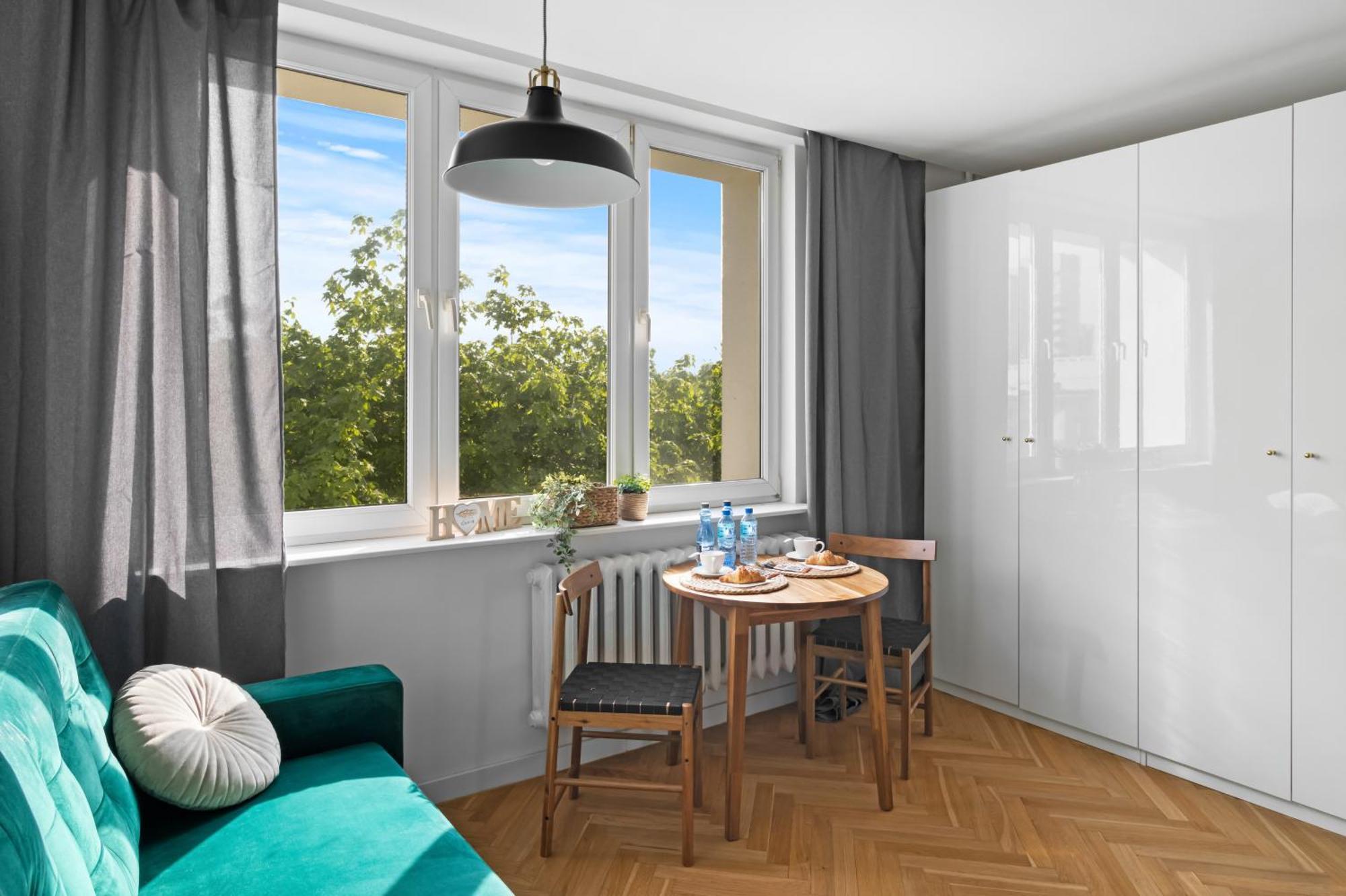 Studio Muranow Ii By Esteum Host