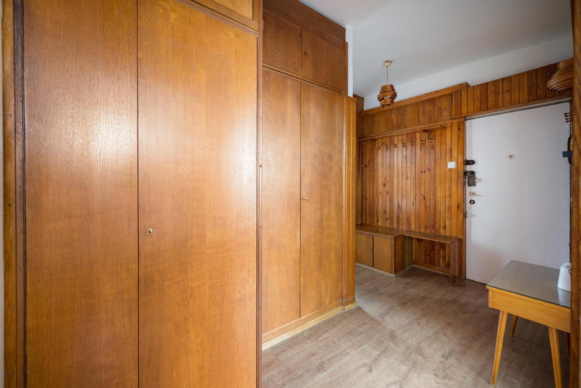 Old Town 3-bedroom Apartment *