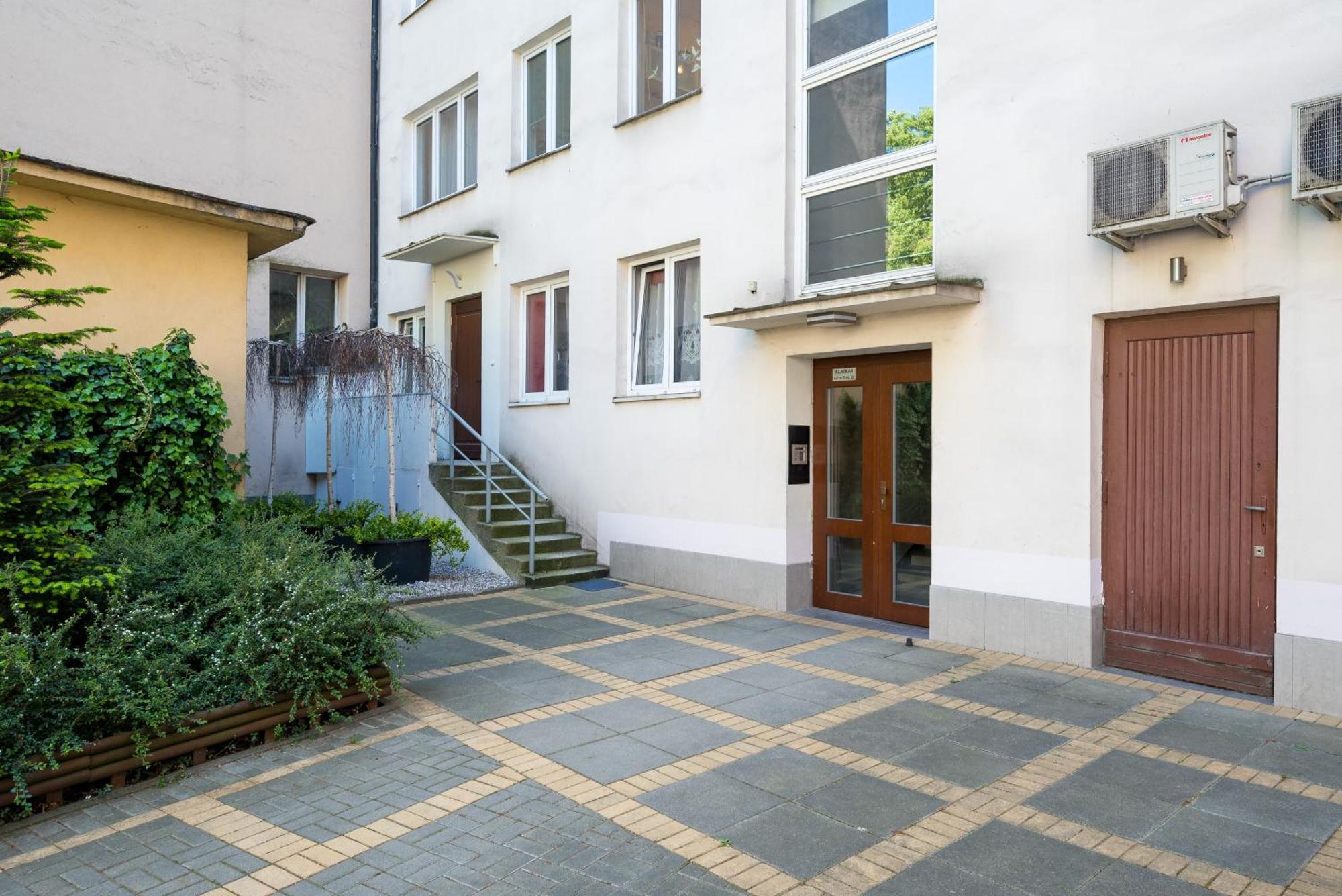 Plac Konstytucji Homely * Warszawa