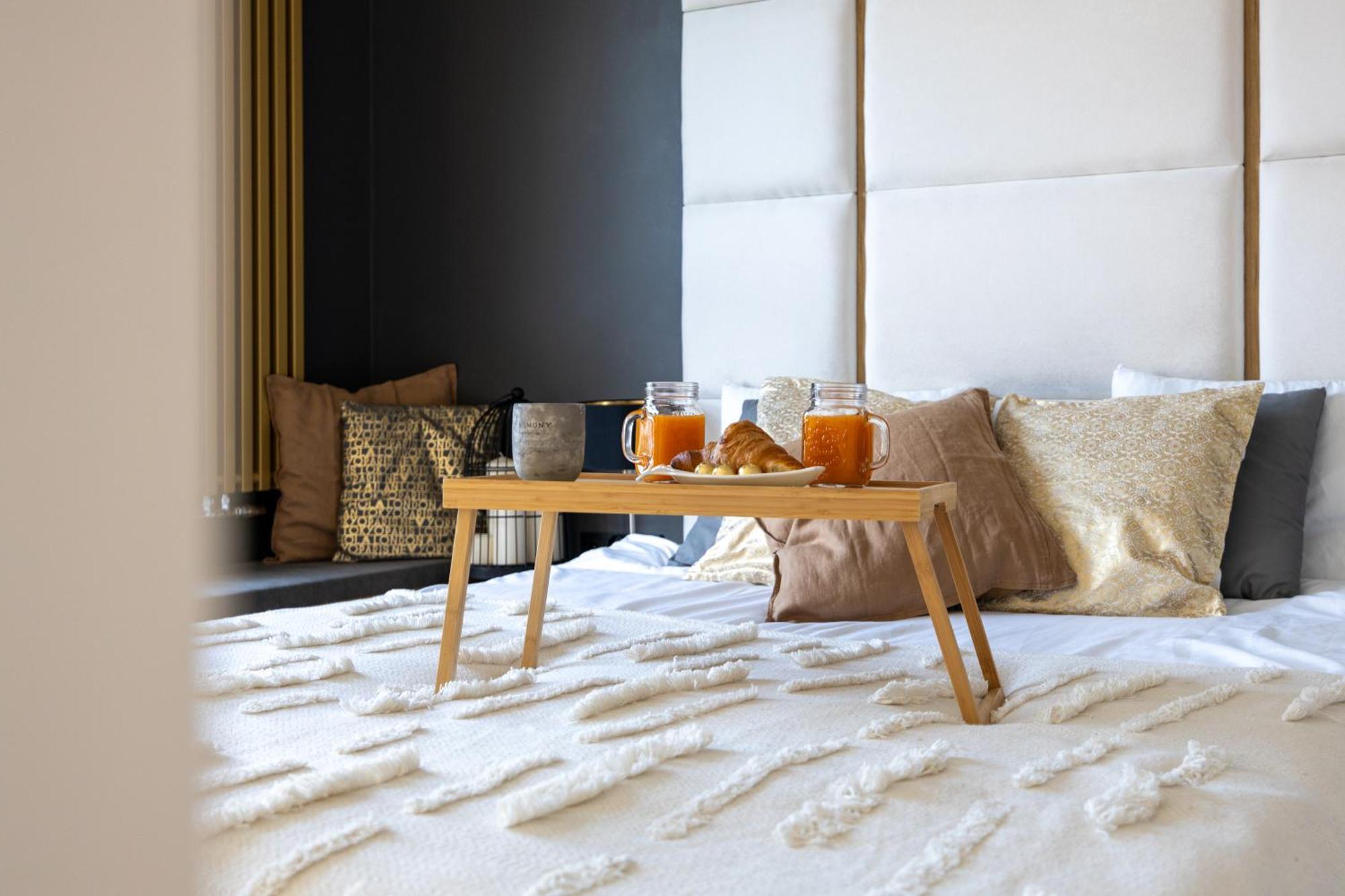 Apartment Wola - Parking, Balcony, Workdesk - By Rentujemy Warsaw