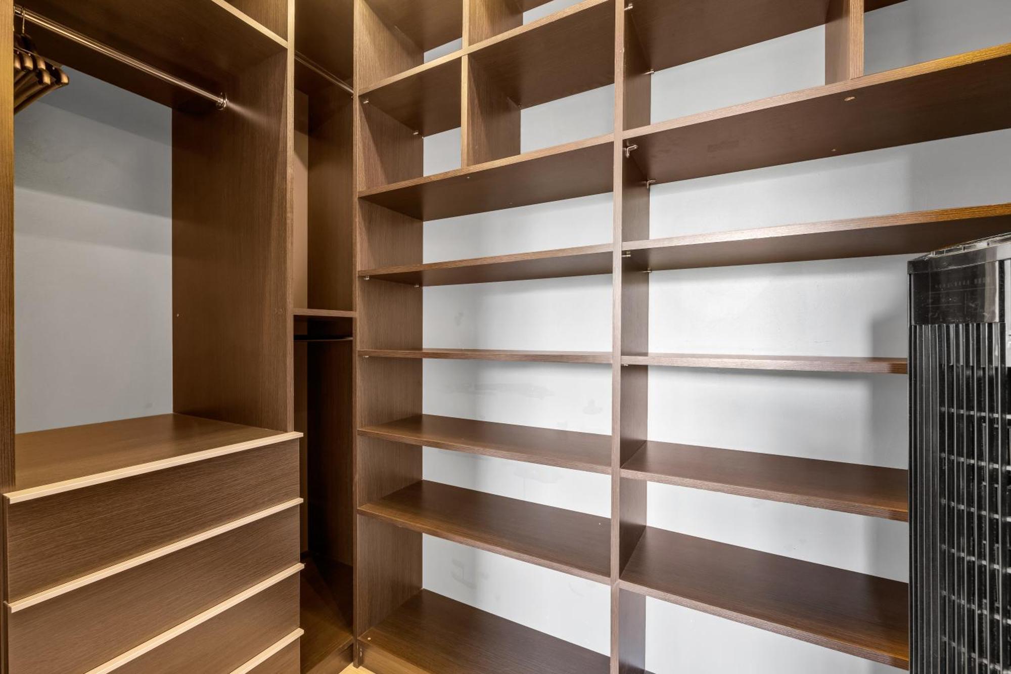 Apartment Wola - Parking, Balcony, Workdesk - By Rentujemy Warsaw