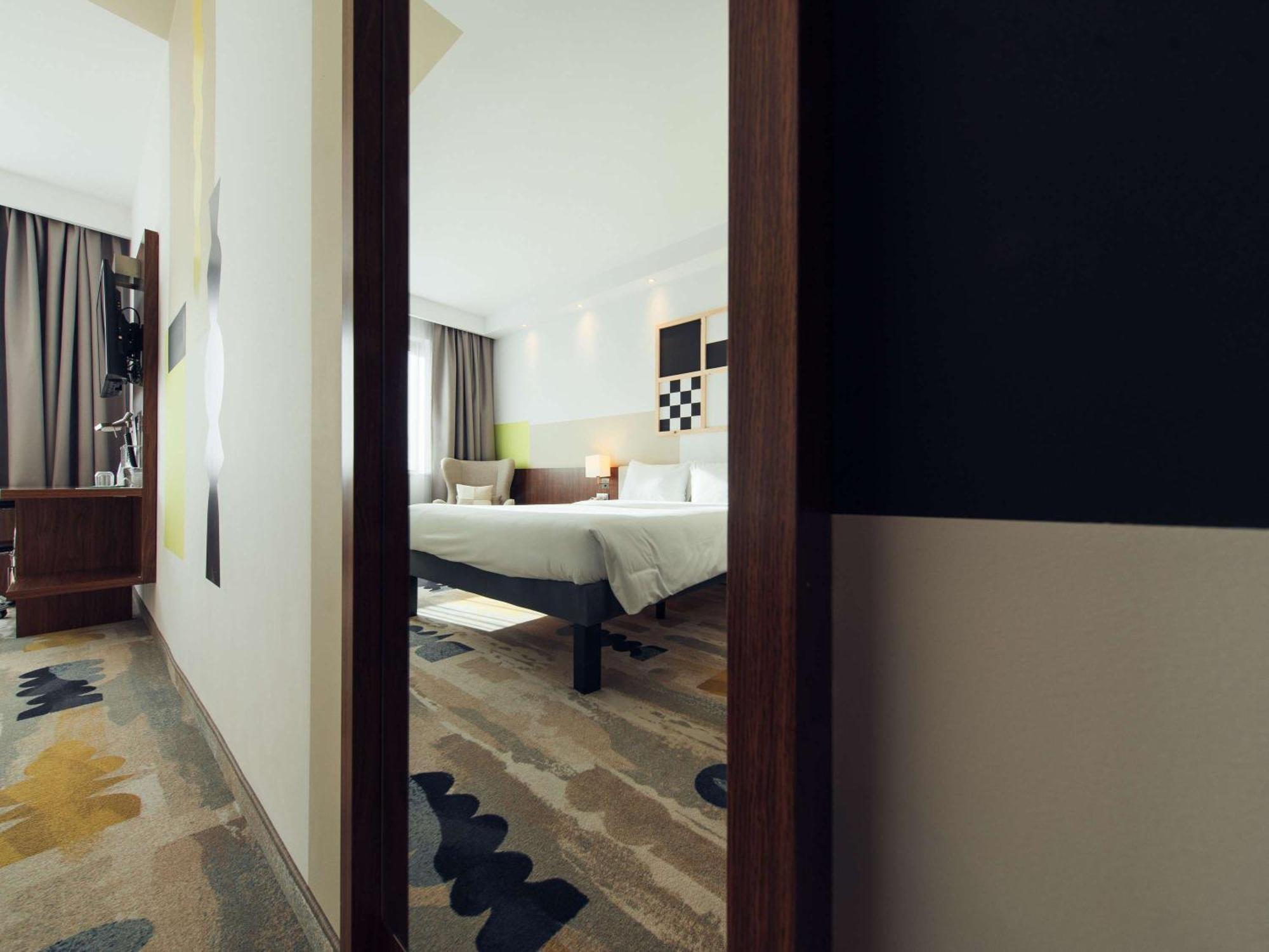 Hotel Ibis Styles Airport 3*