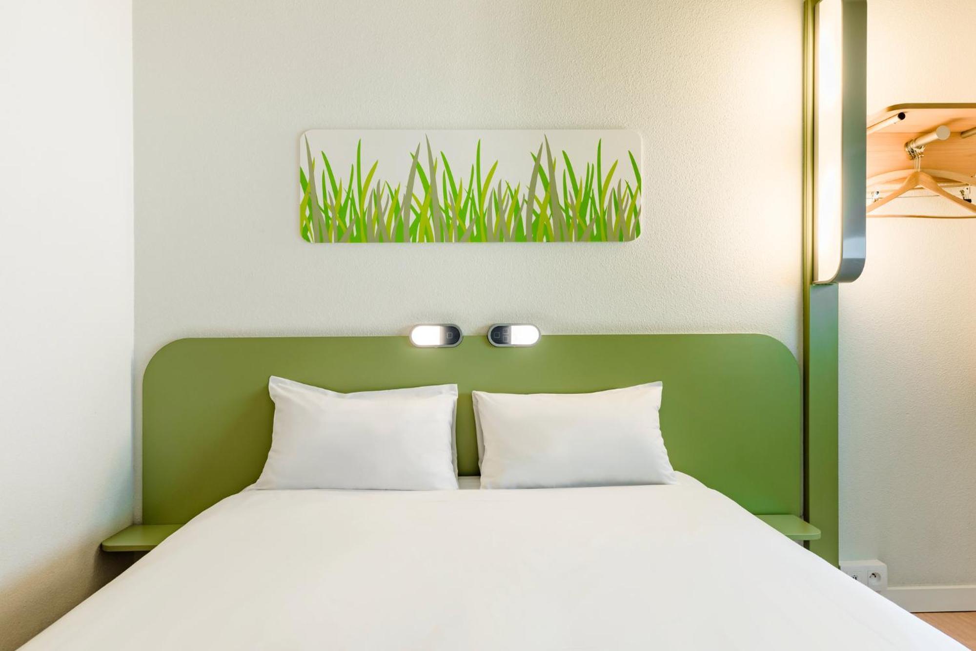 Ibis Budget Reduta Hotel *
