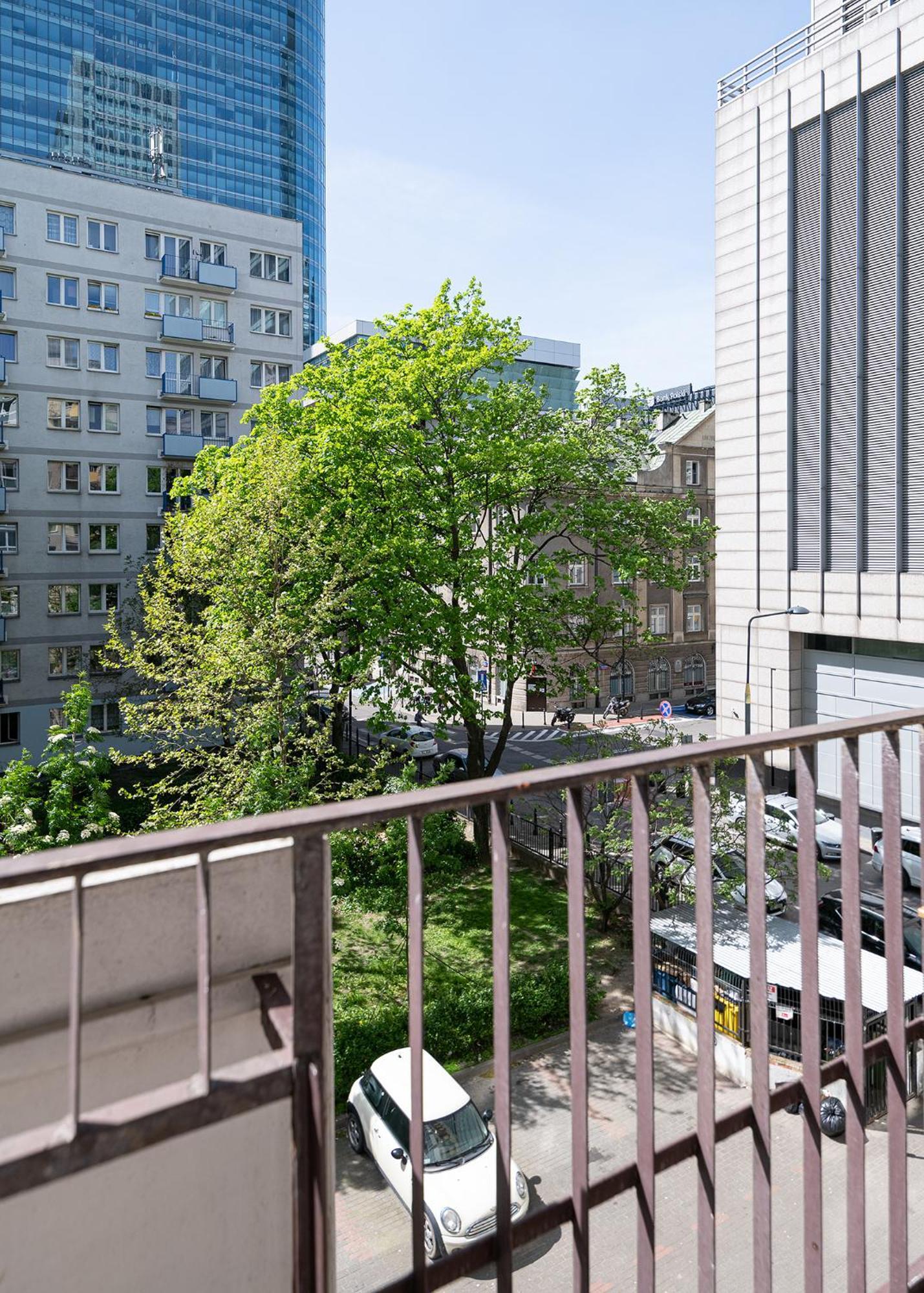 Rentplanet - Przy Palacu Kultury I Nauki *