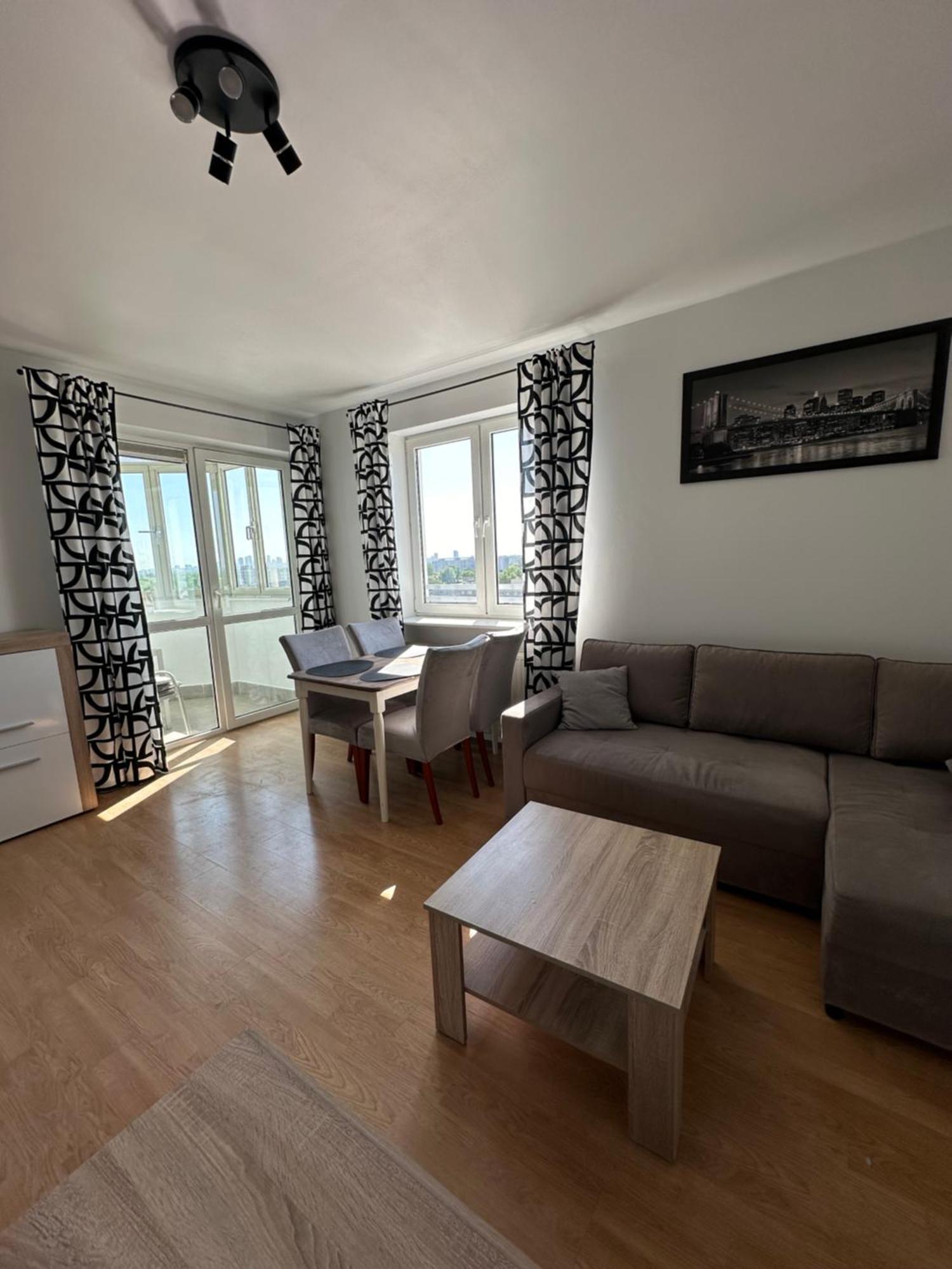2 Pokojowe Mieszkanie, Metro M2, Swietny Widok, Zachody Apartament Warszawa