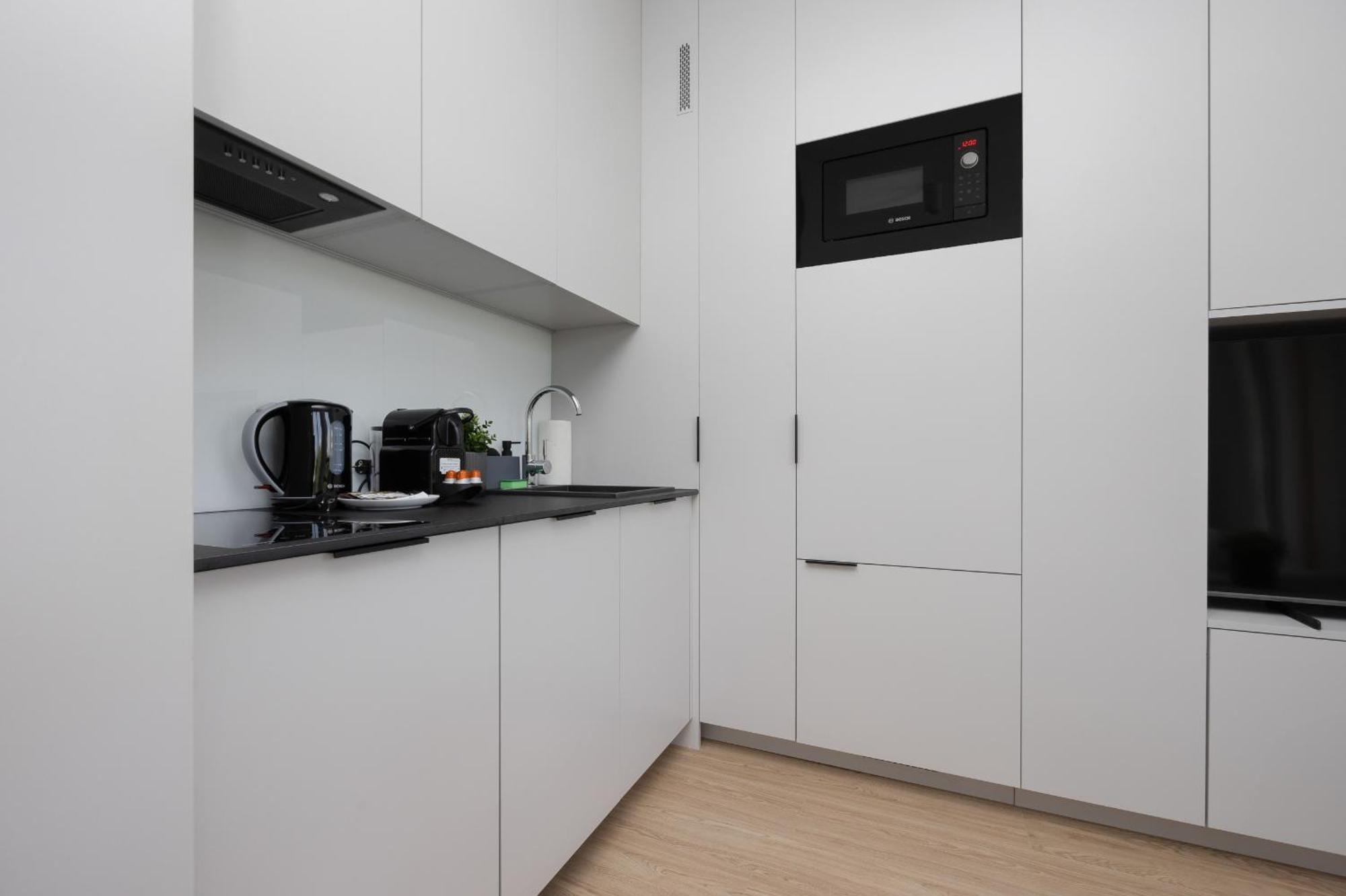 Exclusive And Modern In With Air Conditioning And Desk By Renters Prestige Apartment