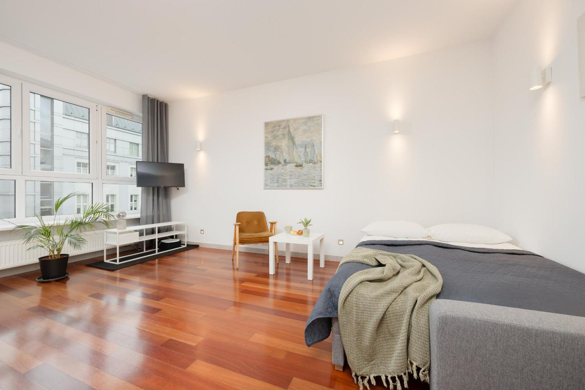 Apartament Spacious Studio Muranow & Parking By Renters