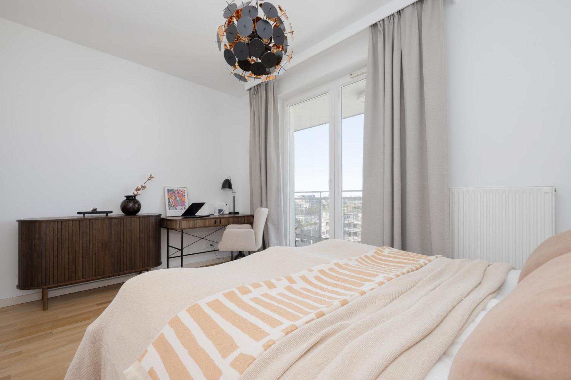 Luxury Four Bedroom With Parking & Balcony In Mokotow By Renters Prestige *
