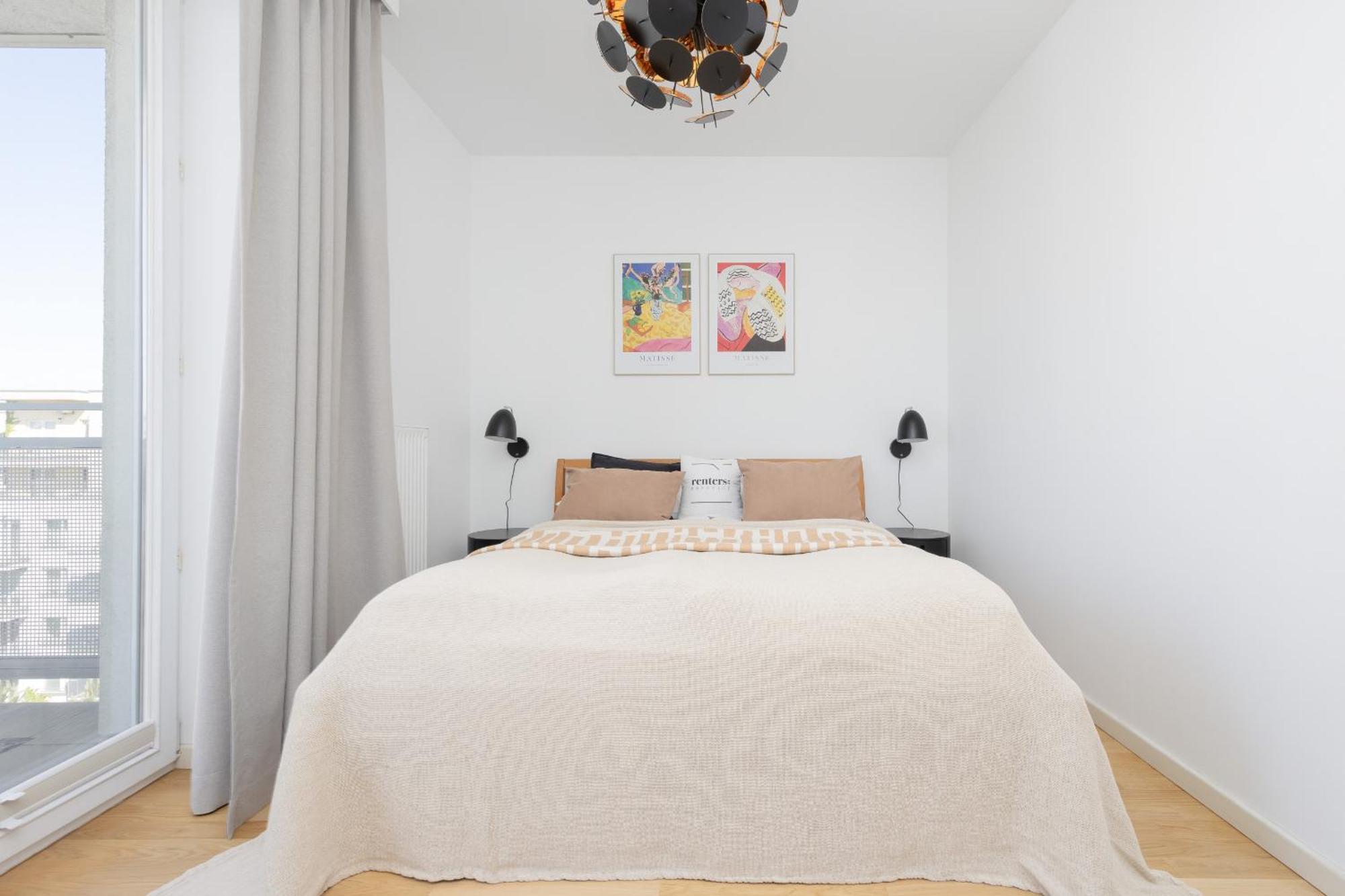 Luxury Four Bedroom With Parking & Balcony In Mokotow By Renters Prestige Apartment *
