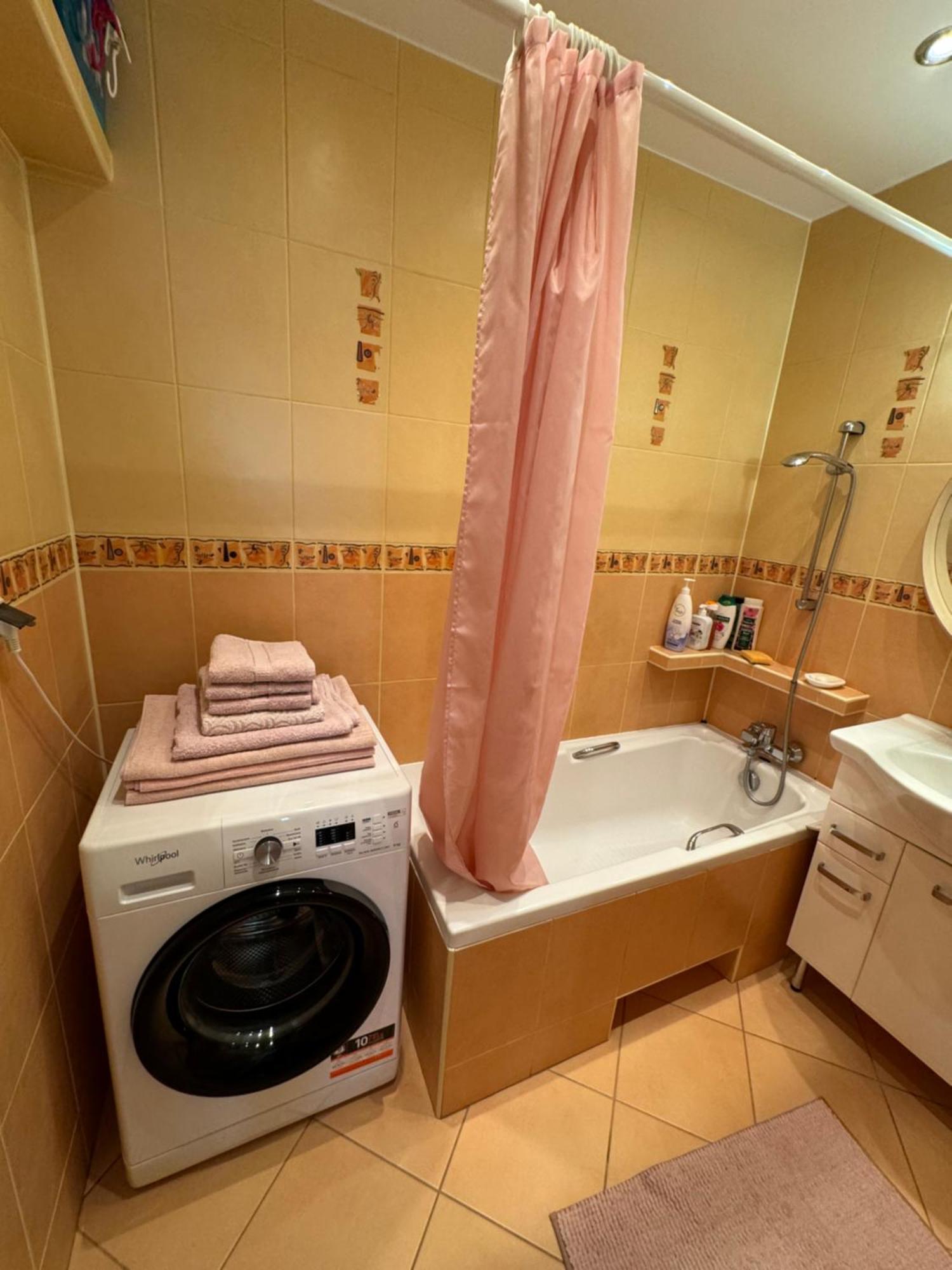 Wygodny Apartament Dla Rodziny 3-5 Osobowej Căn hộ *