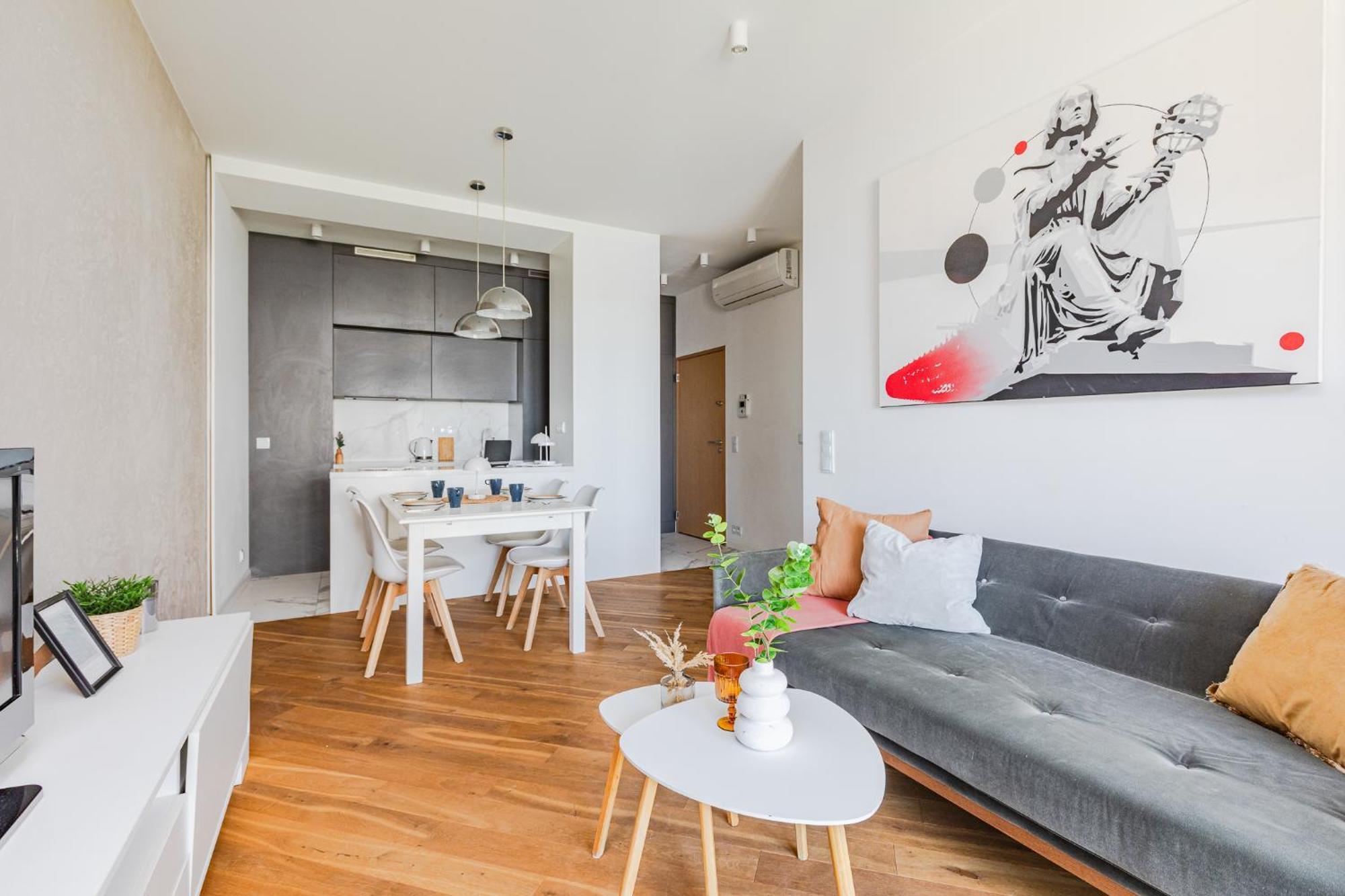 Superapart Kolejowa 49a