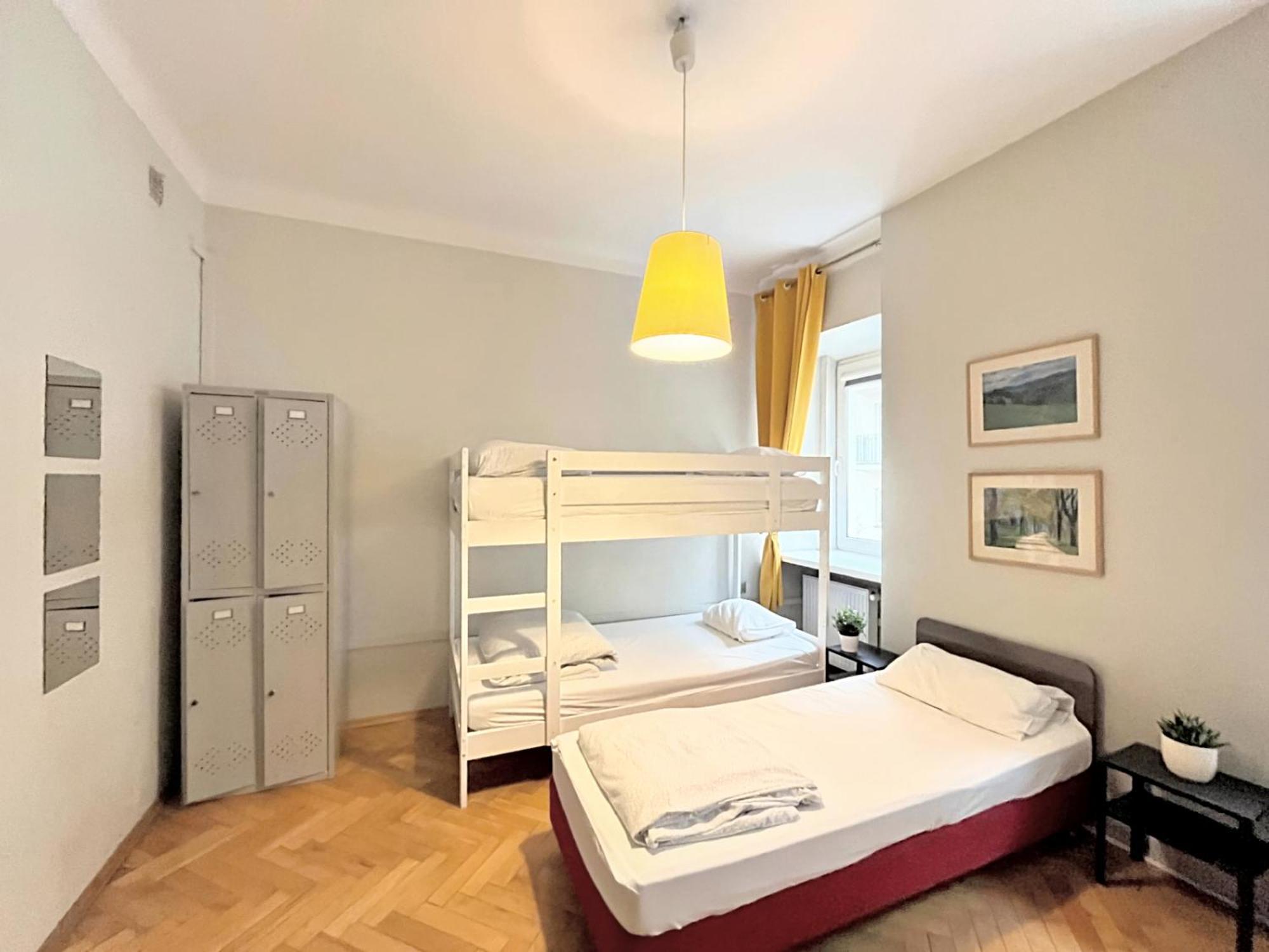 Nhà trọ Helvetia - Private In Center And Old Town Warsaw