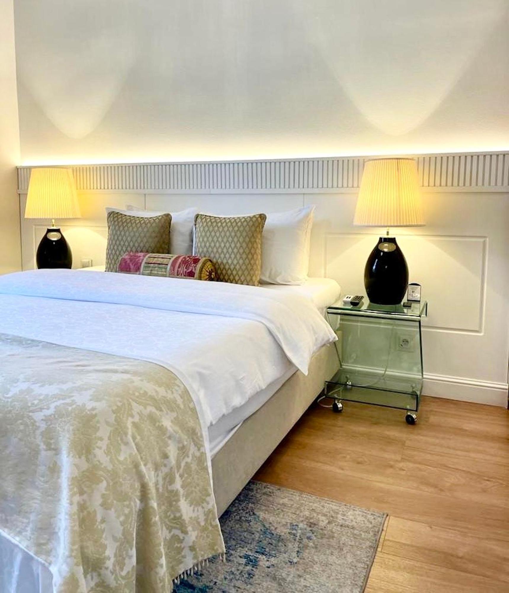 Aparthotel Mondrian Luxury & Market Square I 5*