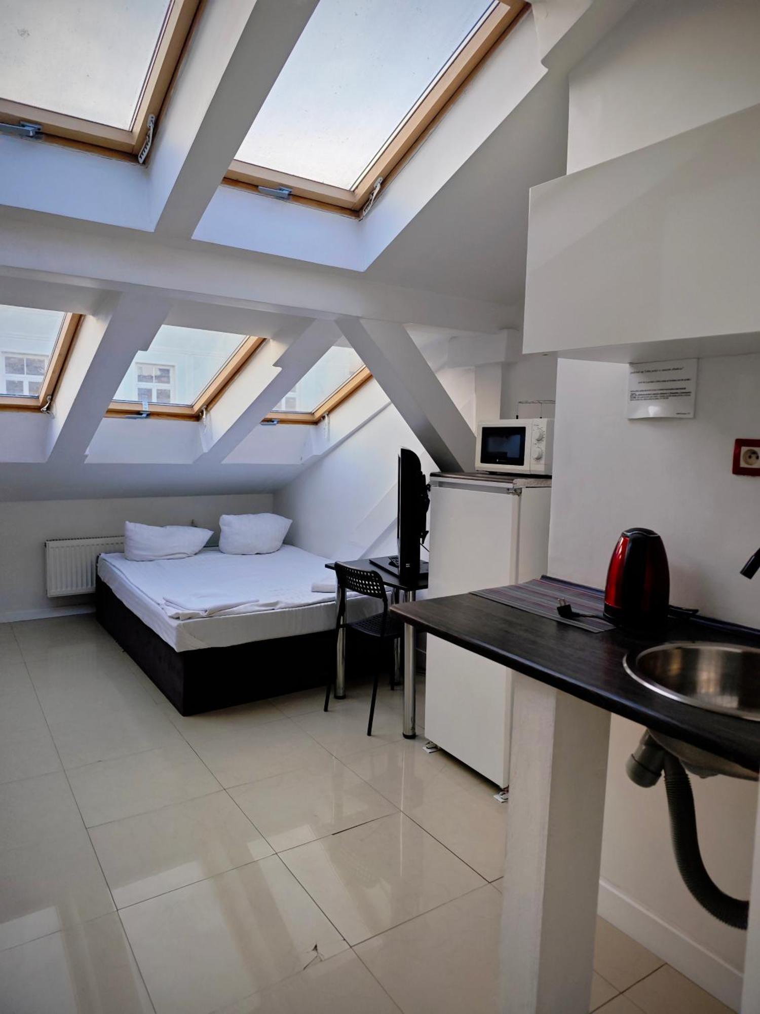 Hoza Attic * Warsaw