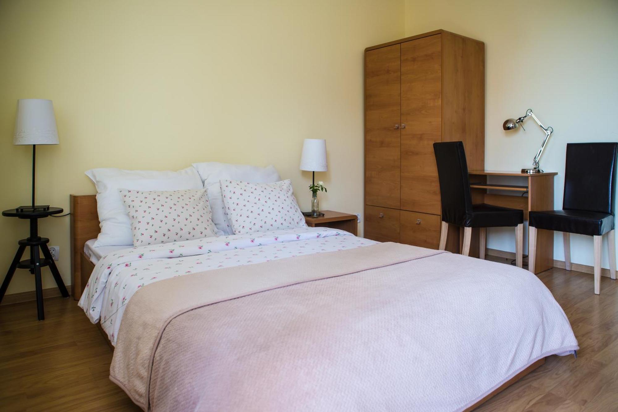 Jeziorki 71 Bed & Breakfast *