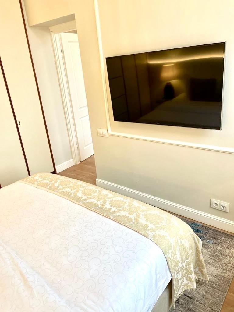 Luxury & Mondrian Market Square Ii Aparthotel 5*