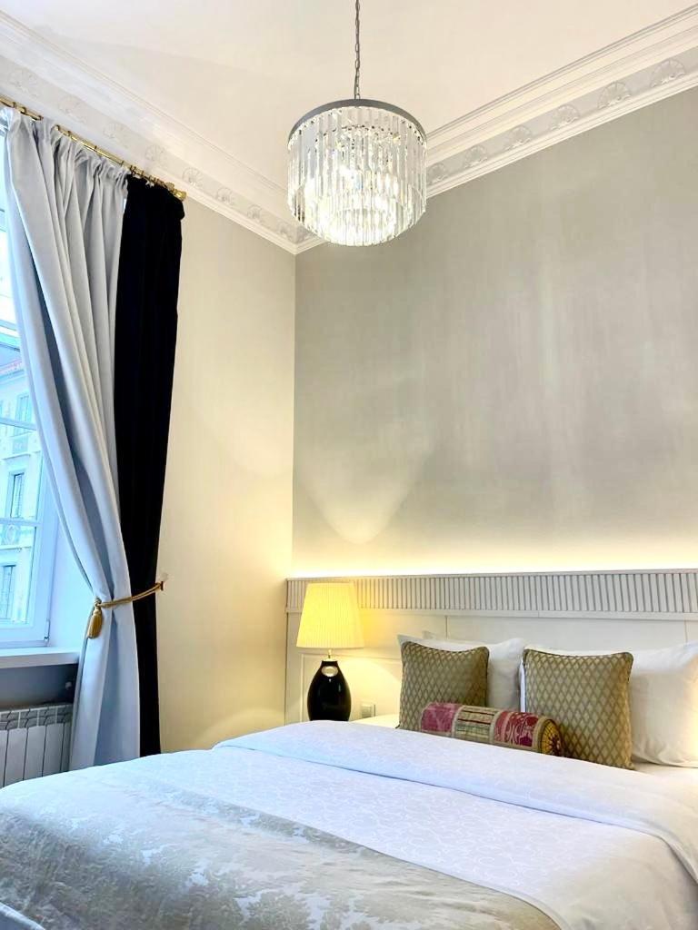 Luxury & Mondrian Market Square Ii Aparthotel 5*