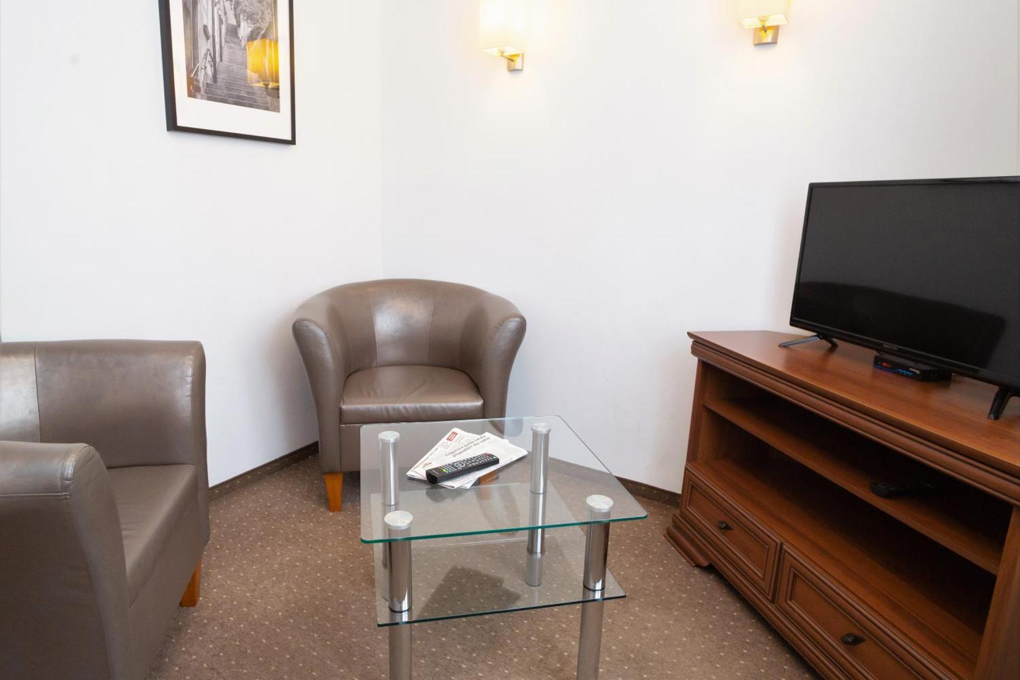 - Wilanow Aparthotel Warsaw