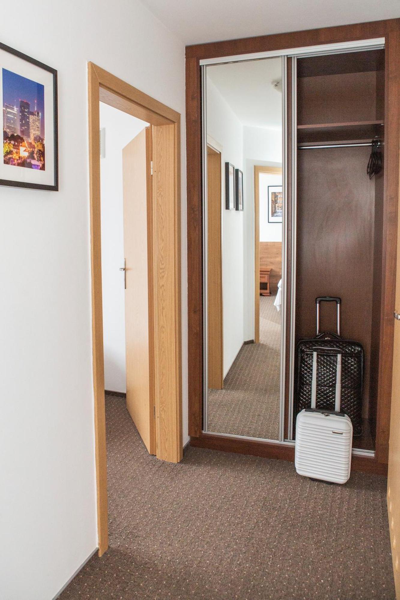 - Wilanow Aparthotel Varsóvia
