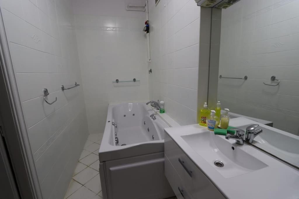 Fantastic Waw - W8 B Apartamento Varsóvia