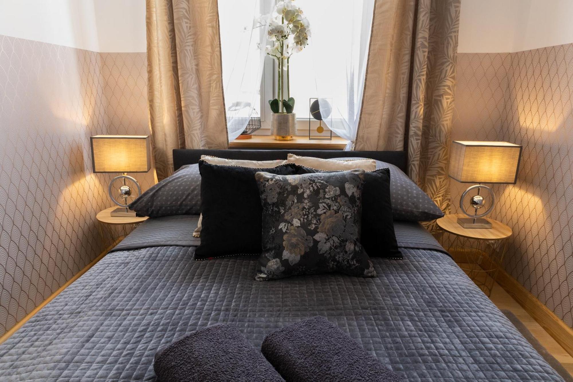 Homestay Clicktheflat Szkolna Palace Of Culture Warsaw
