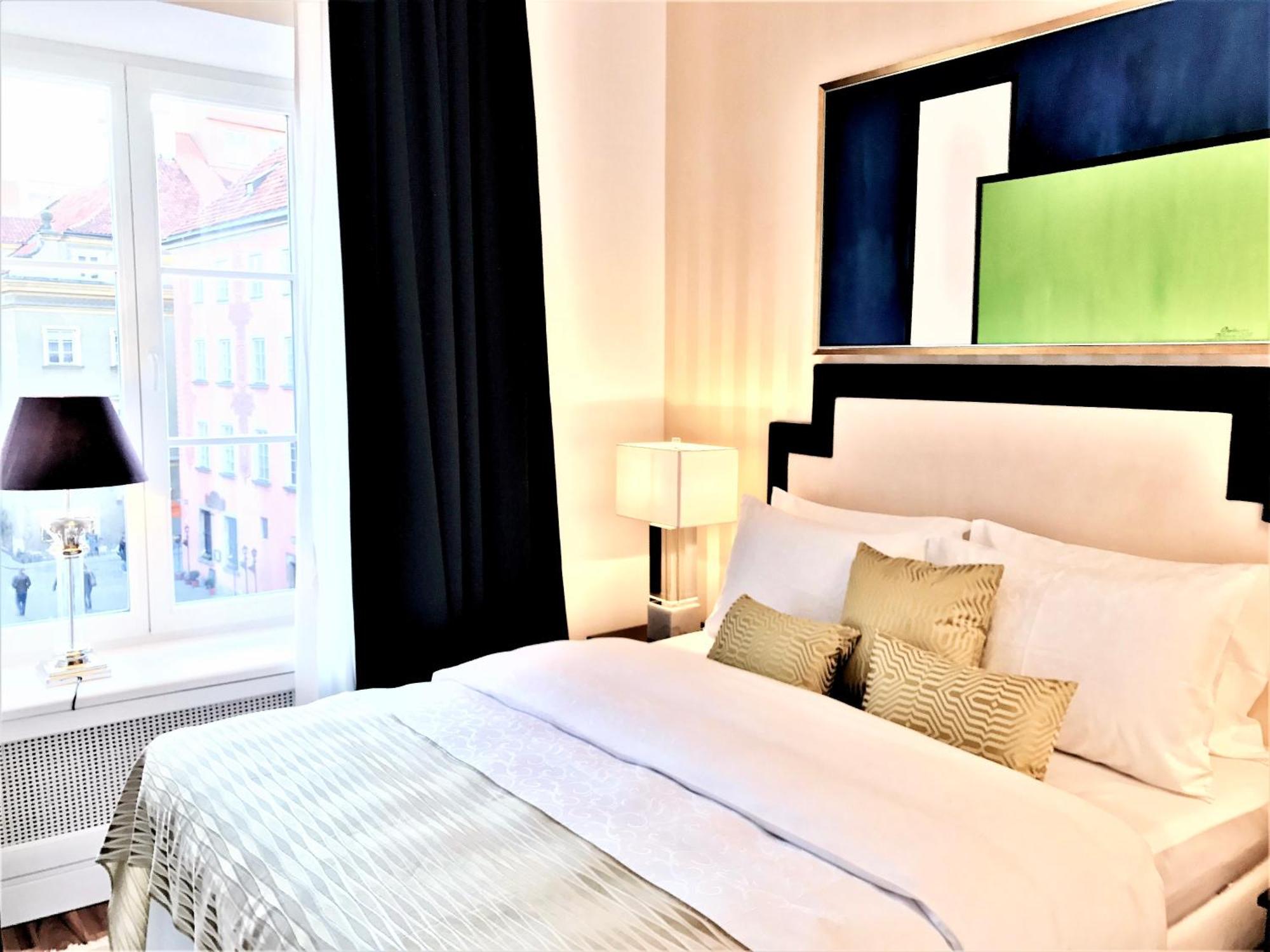 Mondrian Luxury & Market Square Iv Aparthotel