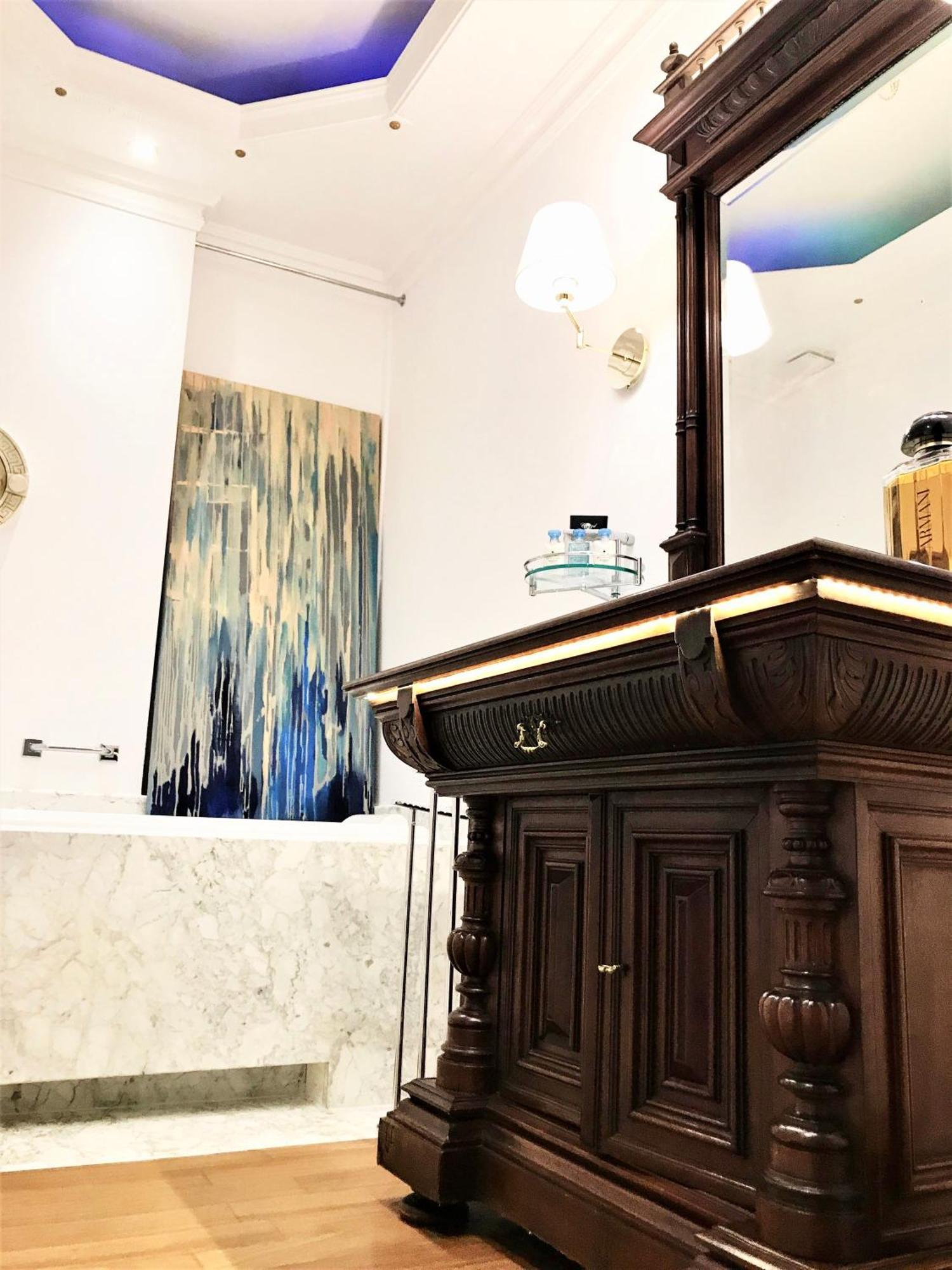 Mondrian Luxury & Market Square I Aparthotel