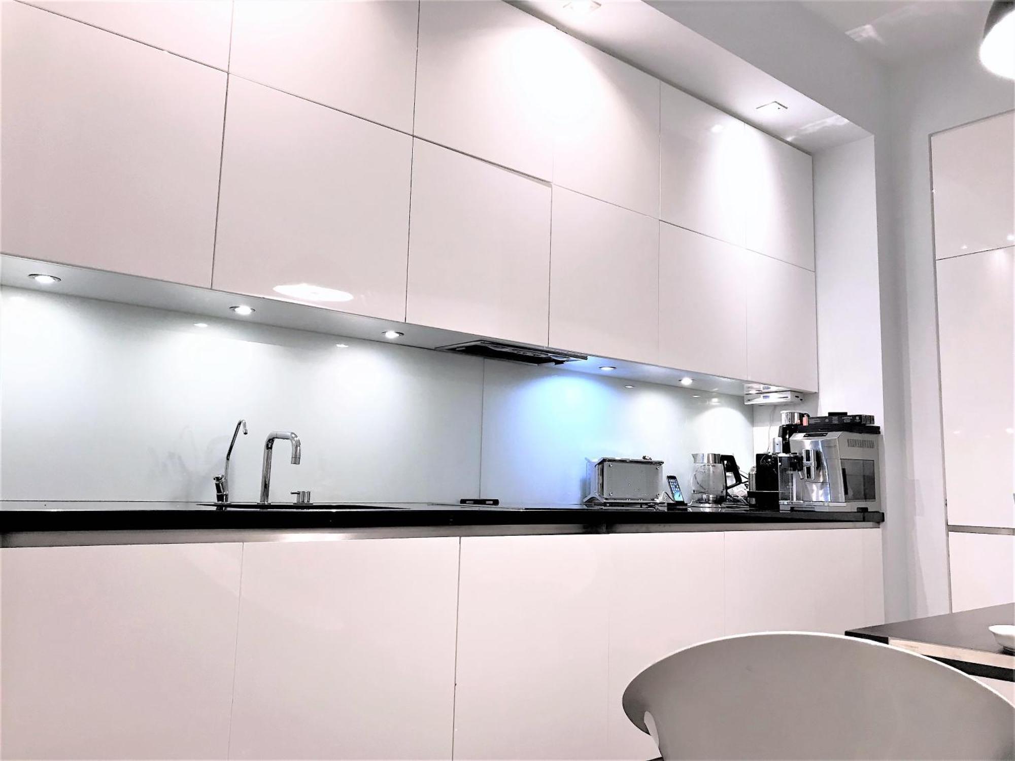 Aparthotel Luxury Mondrian Market Square Iii *