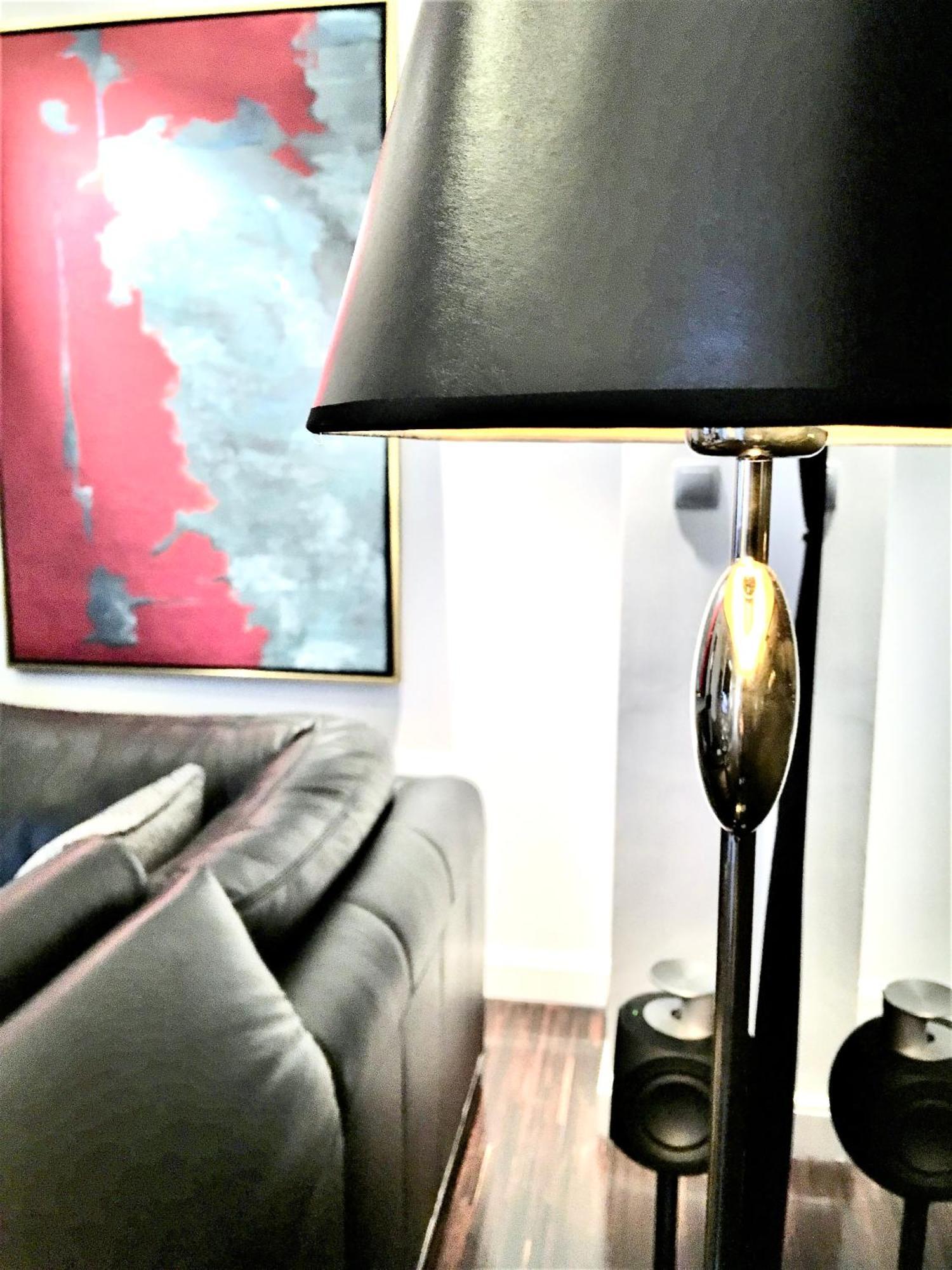 Mondrian Luxury & Market Square Iv Khách sạn hẻo lánh Warsaw