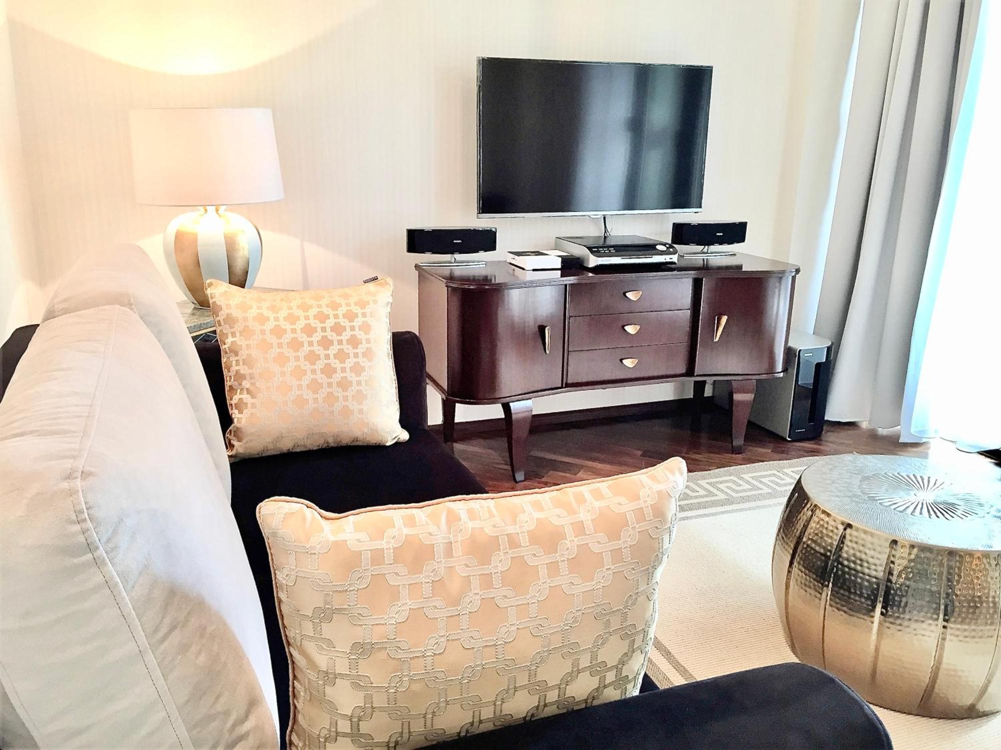 Mondrian Luxury & Market Square I 5* Warsaw